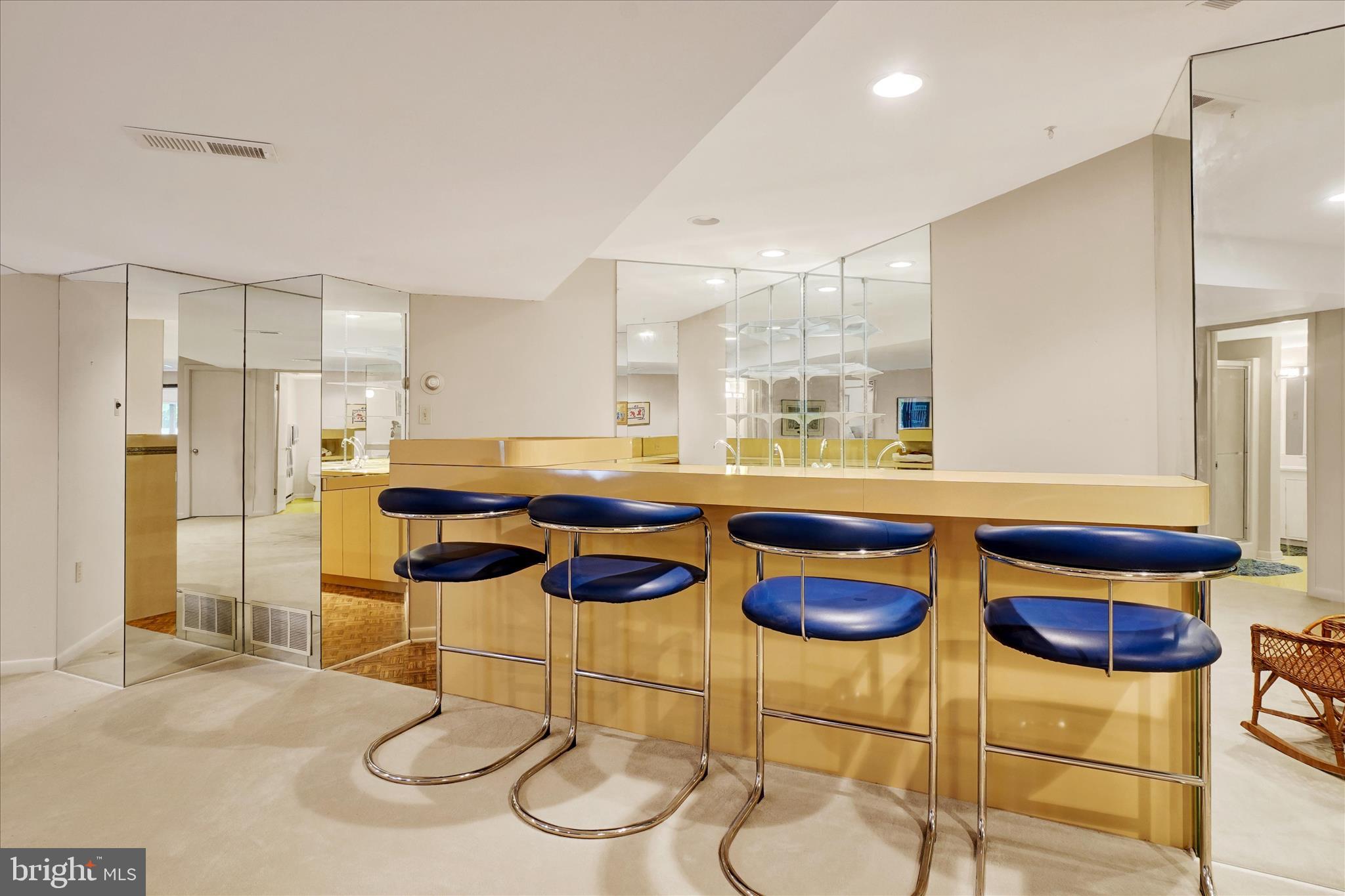 STRATHCONA HILLS - Residential