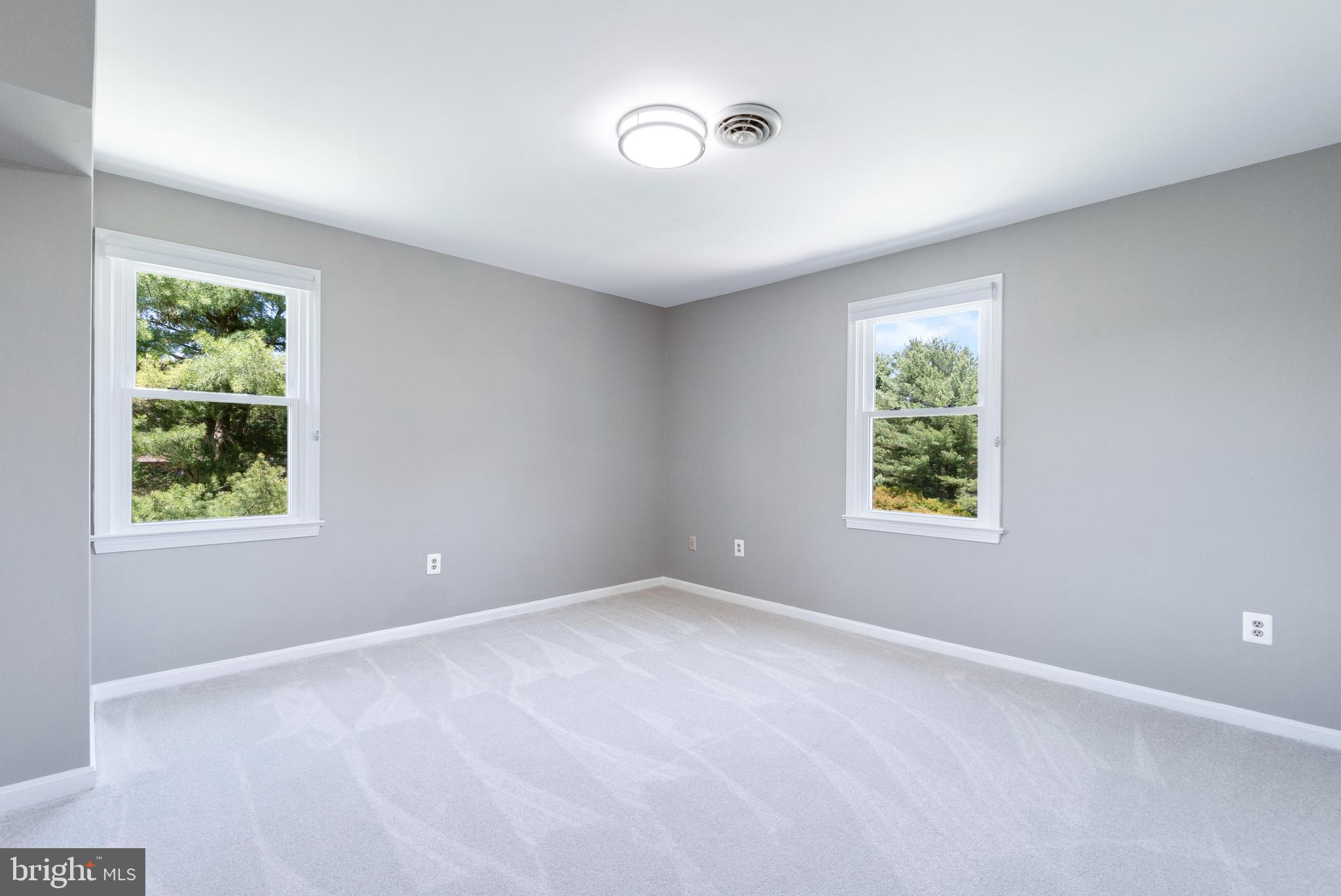 BURNHAM HILLS - Residential