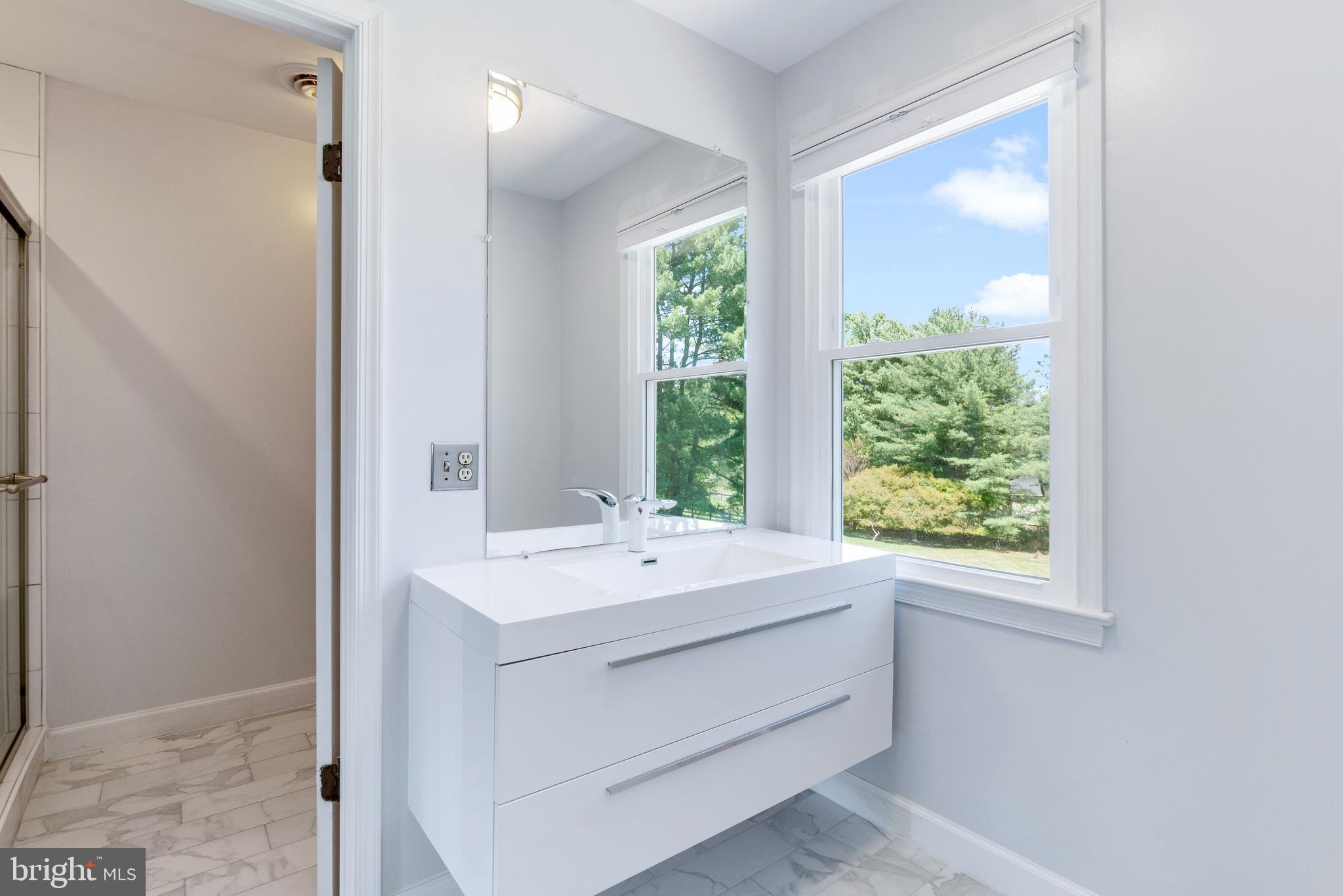 BURNHAM HILLS - Residential