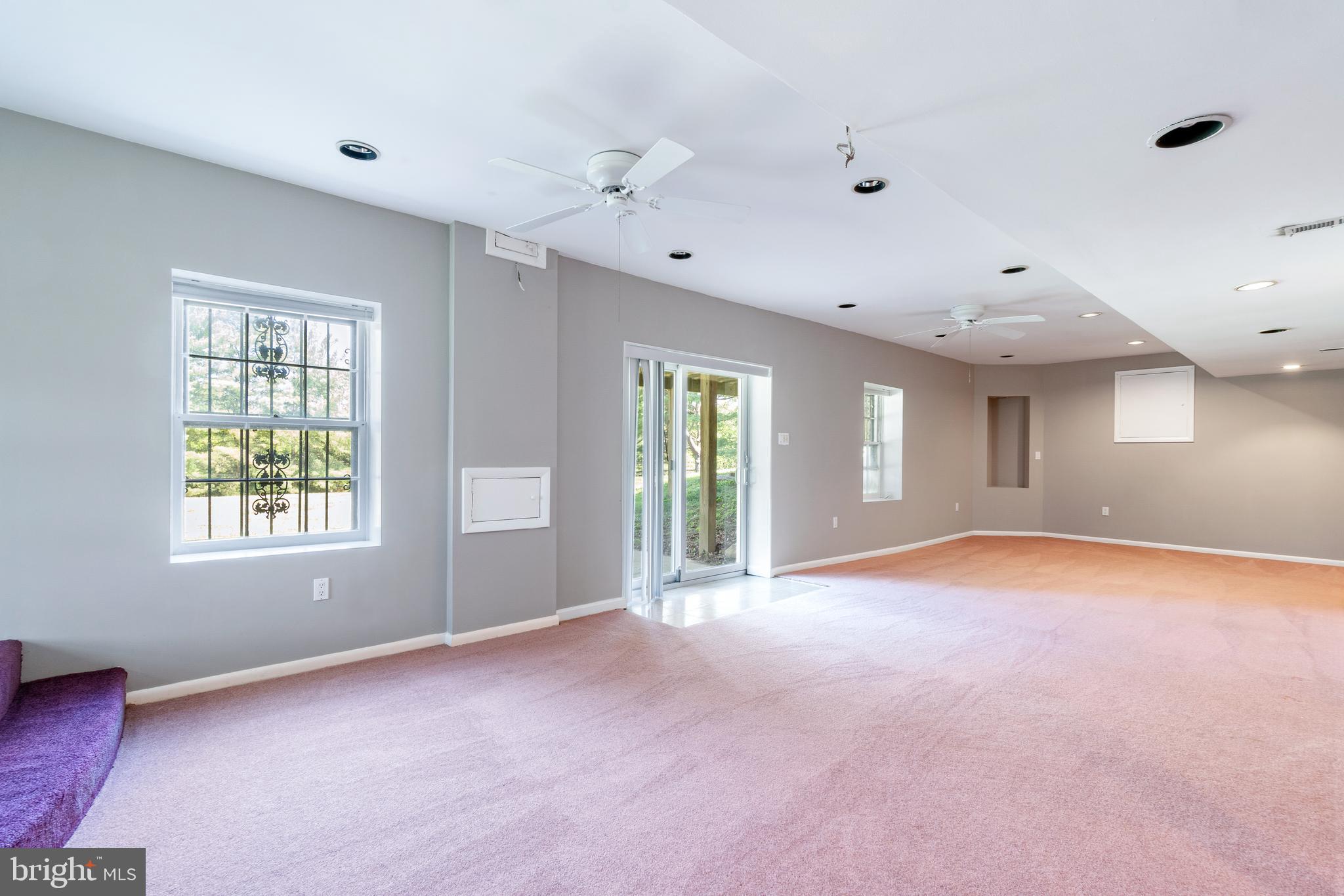 BURNHAM HILLS - Residential