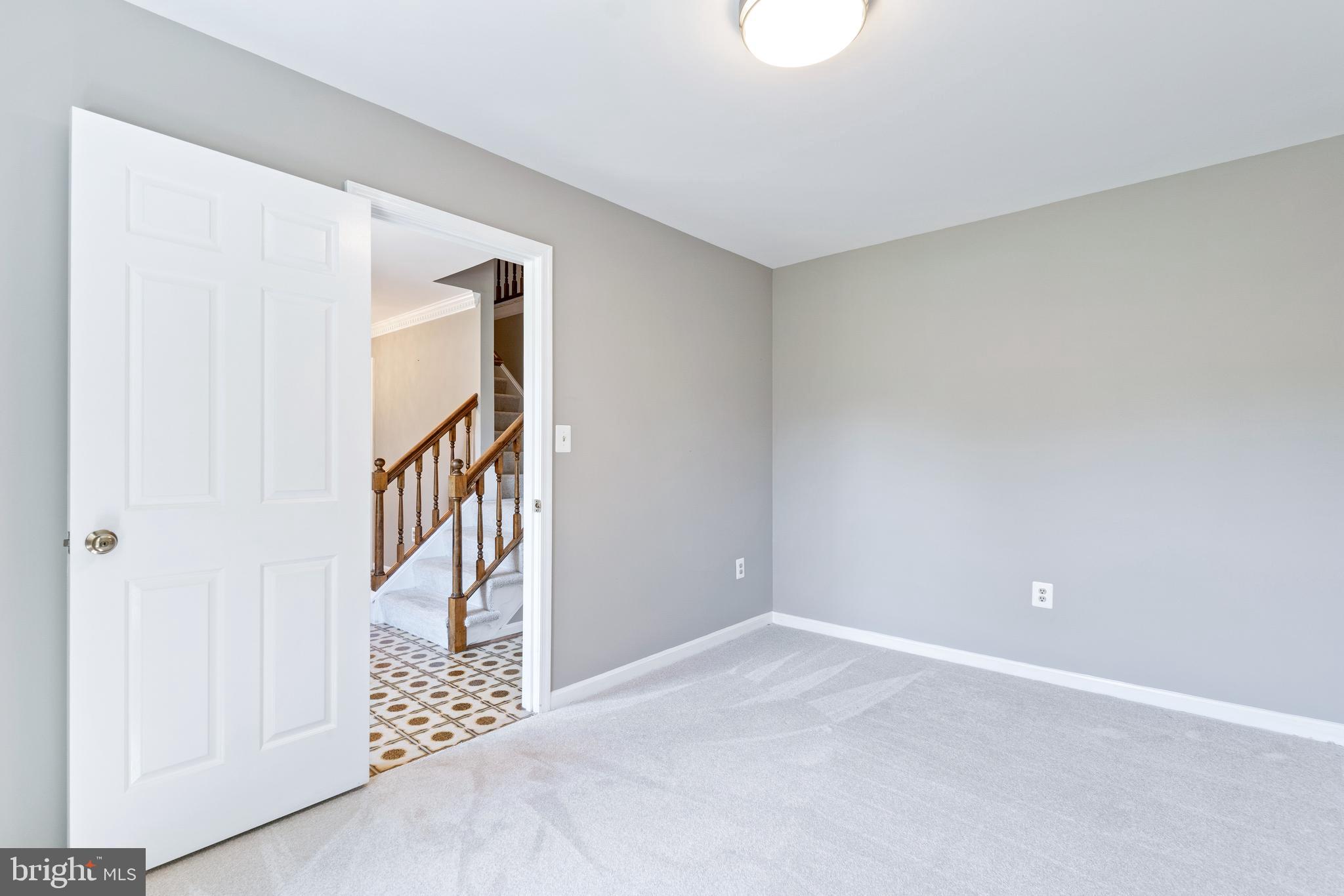 BURNHAM HILLS - Residential
