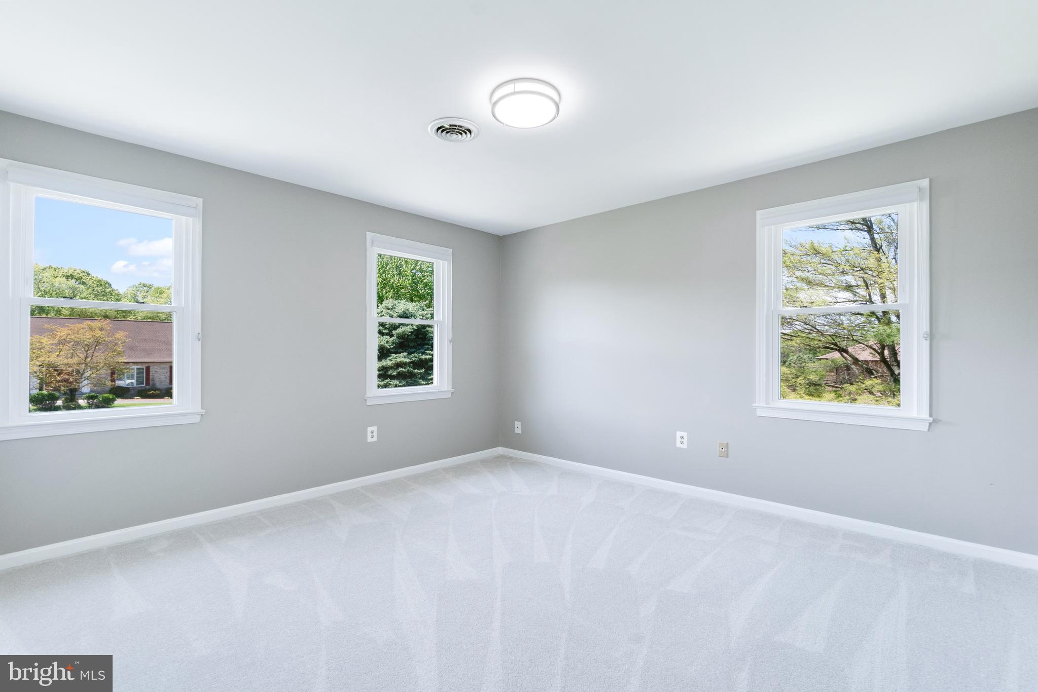 BURNHAM HILLS - Residential