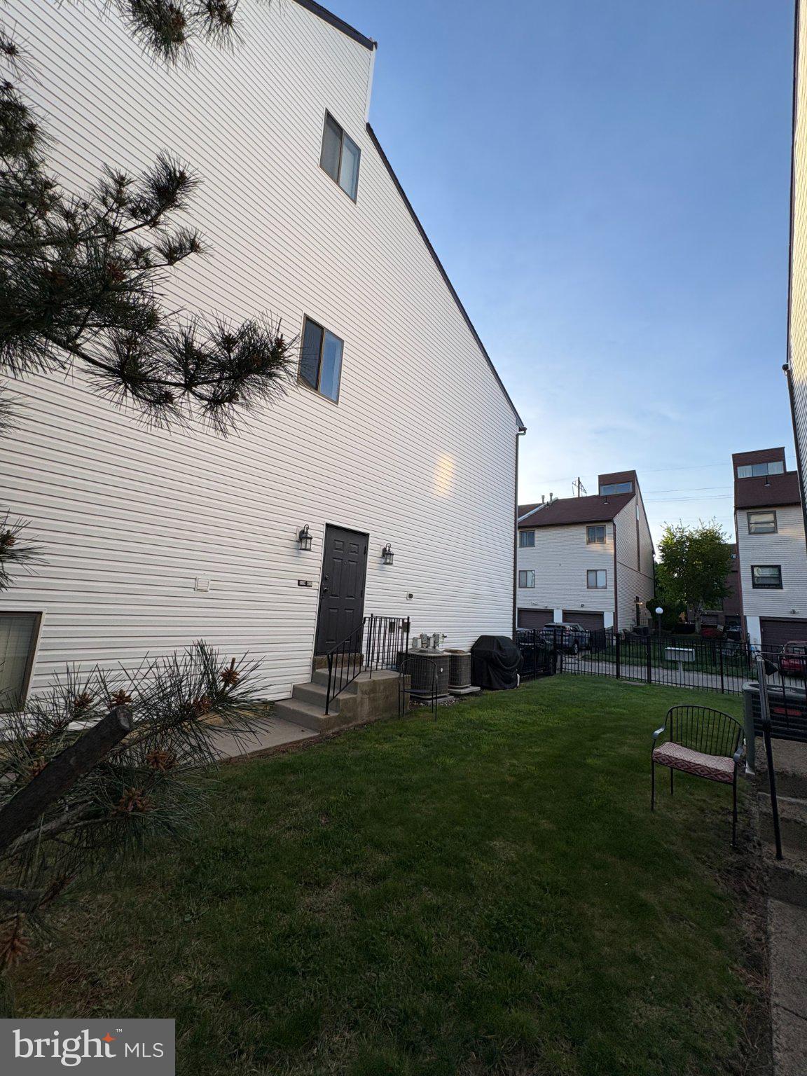 RIVERS BEND I - Residential