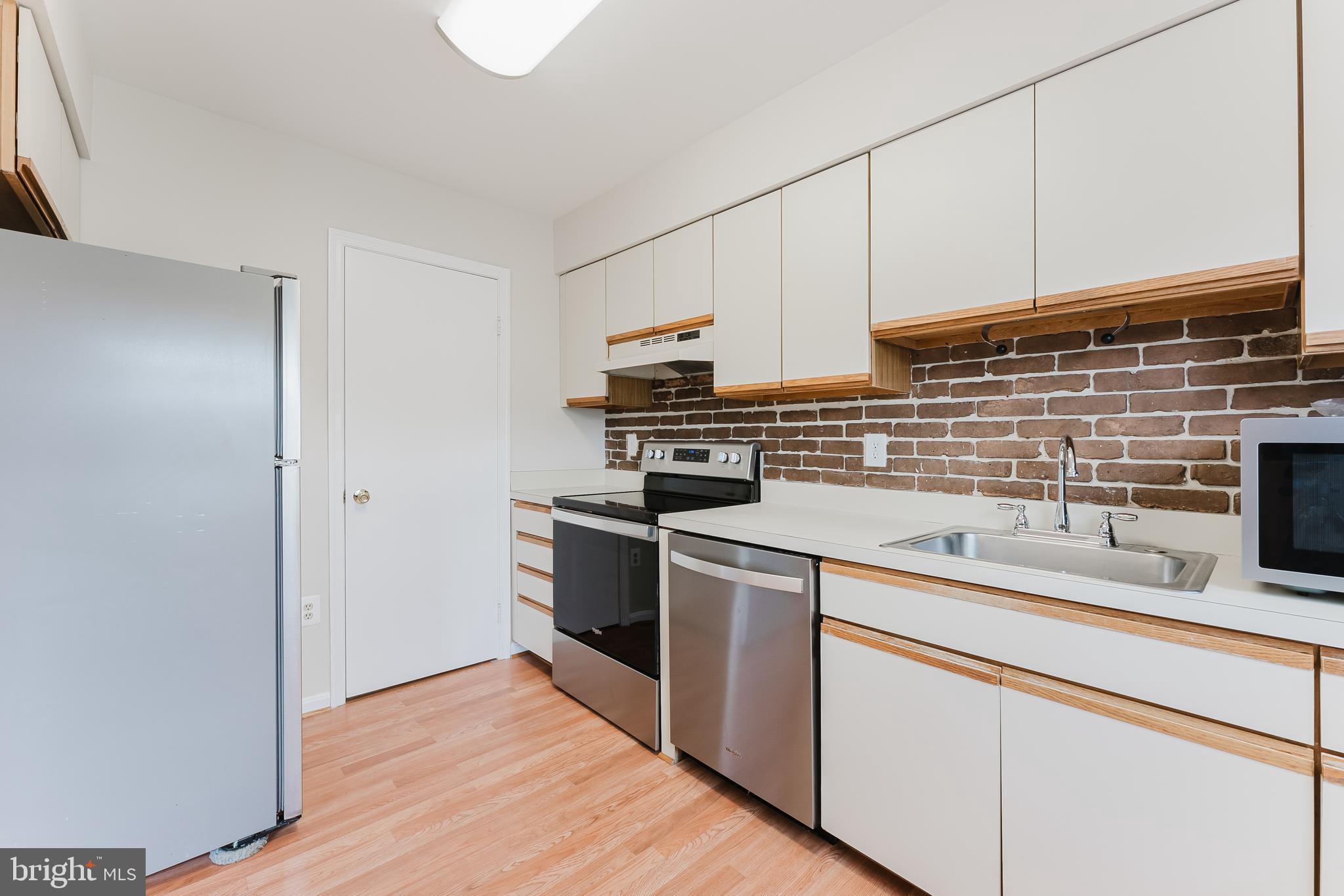 POINT OF WOODS - Residential