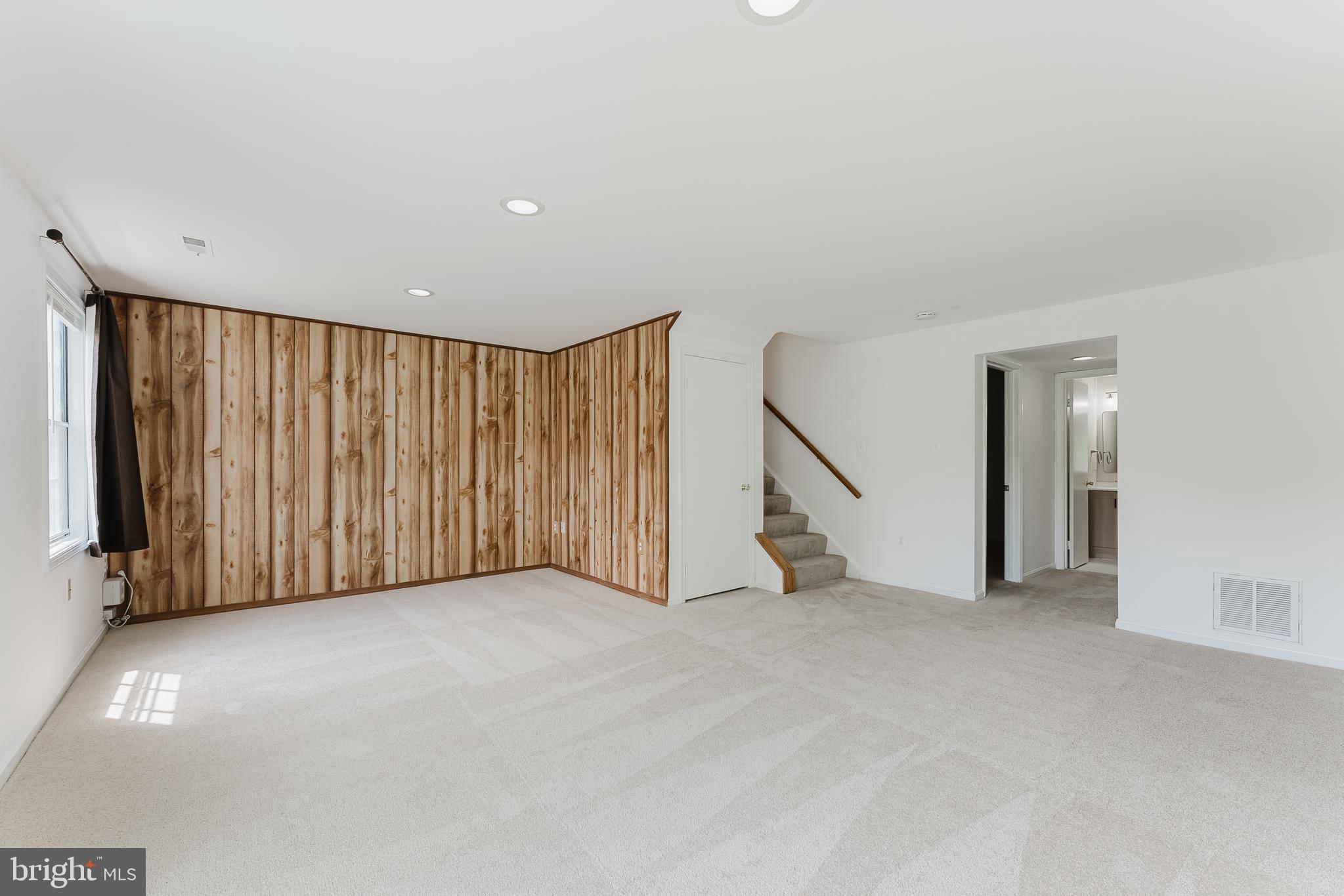 POINT OF WOODS - Residential