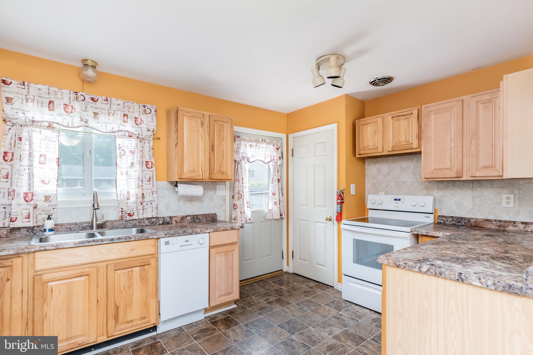 HERWIN VILLAGE - Residential