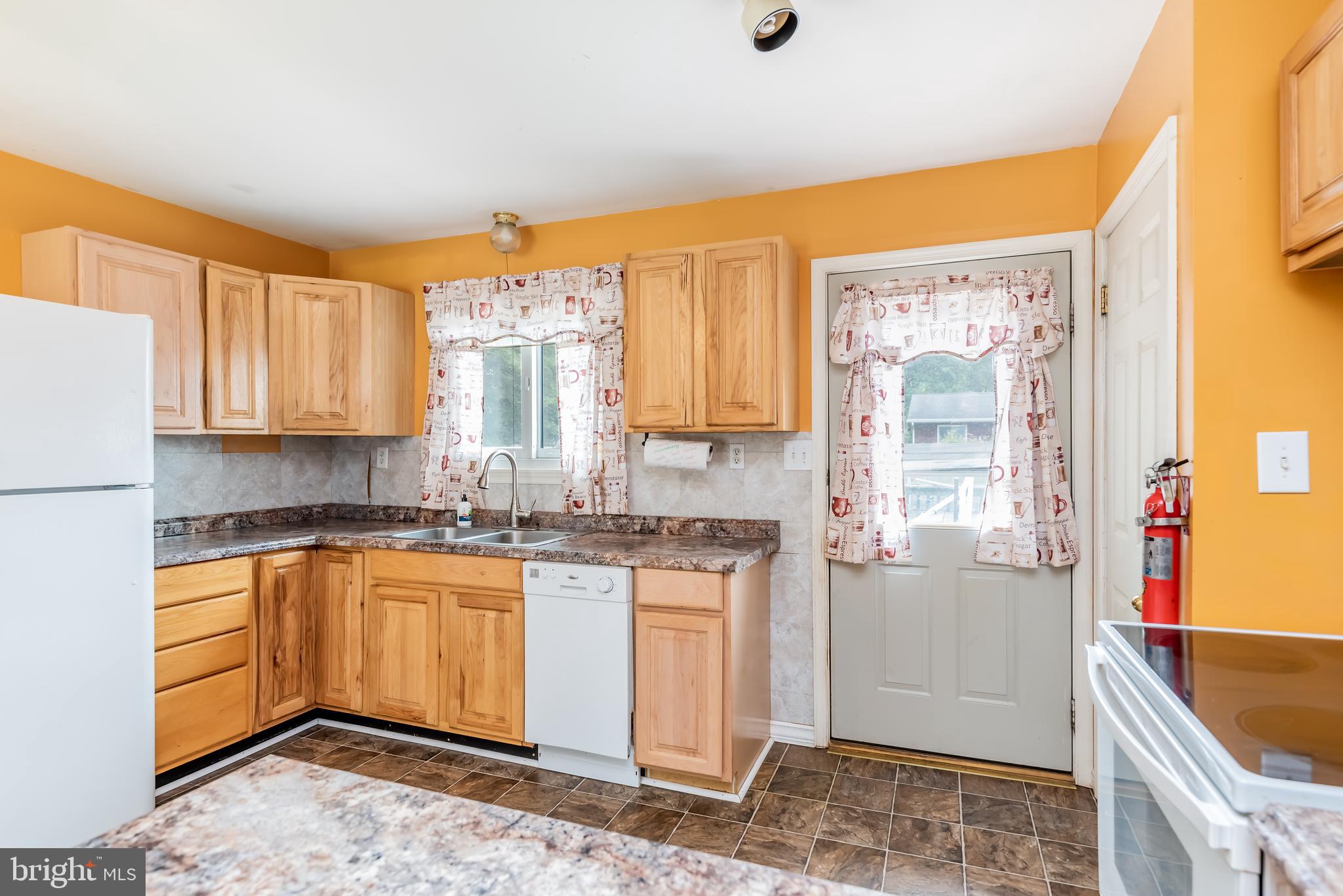 HERWIN VILLAGE - Residential