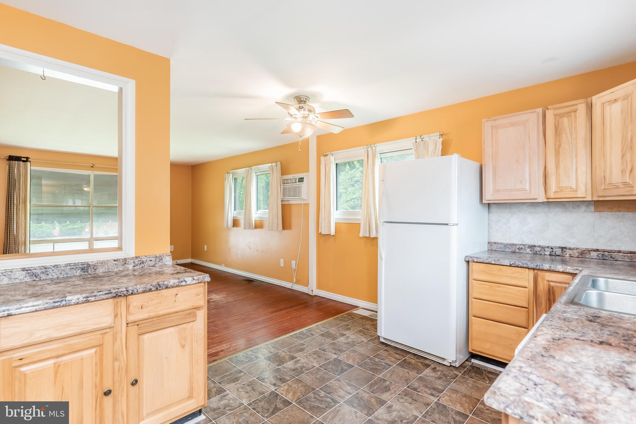 HERWIN VILLAGE - Residential