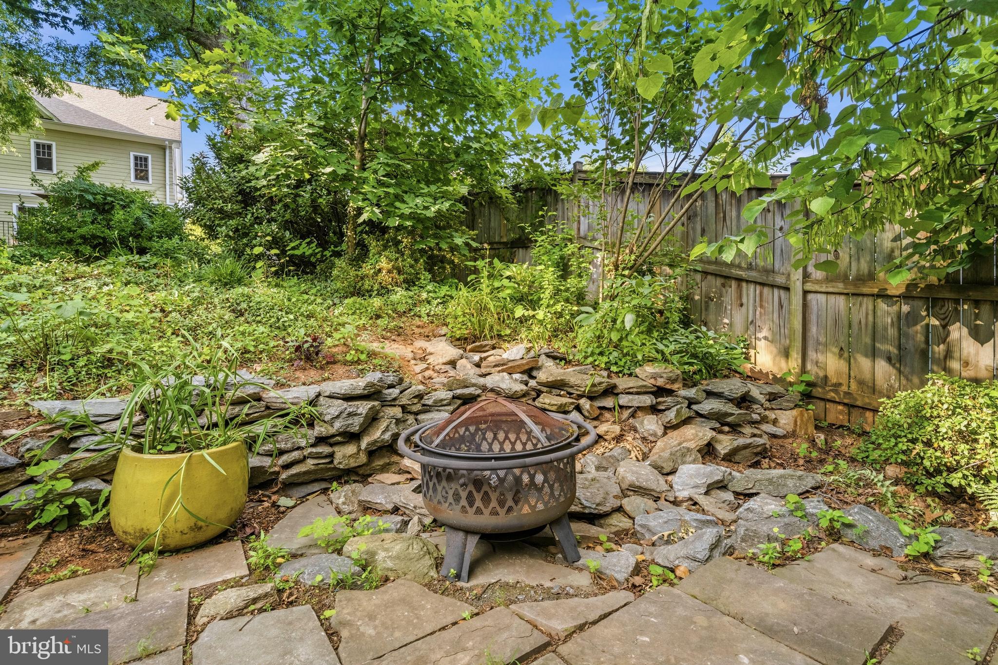 ALTA VISTA TERRACE - Residential