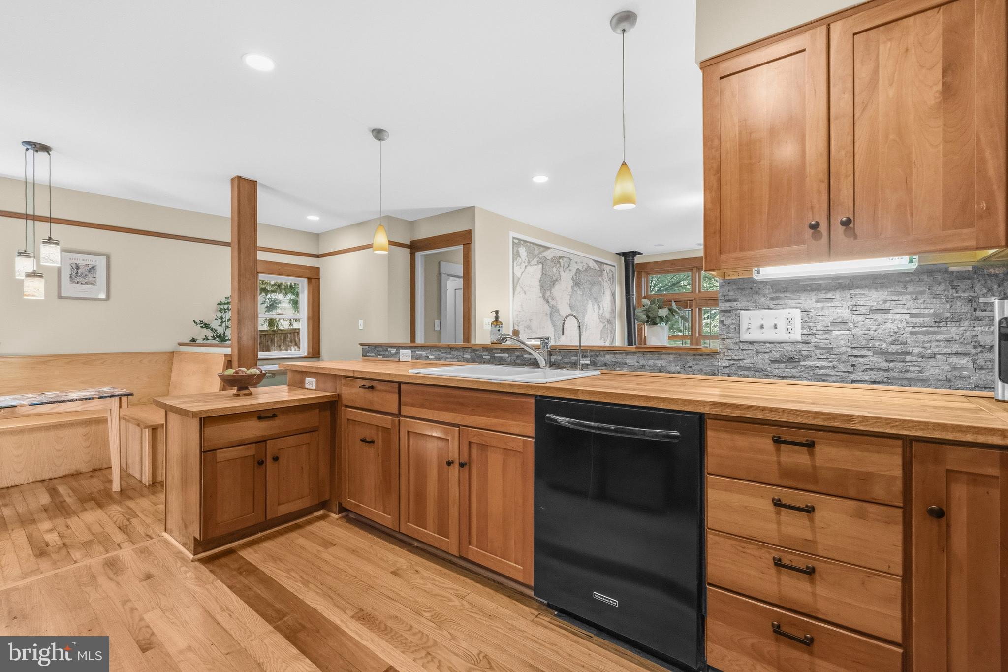 ALTA VISTA TERRACE - Residential
