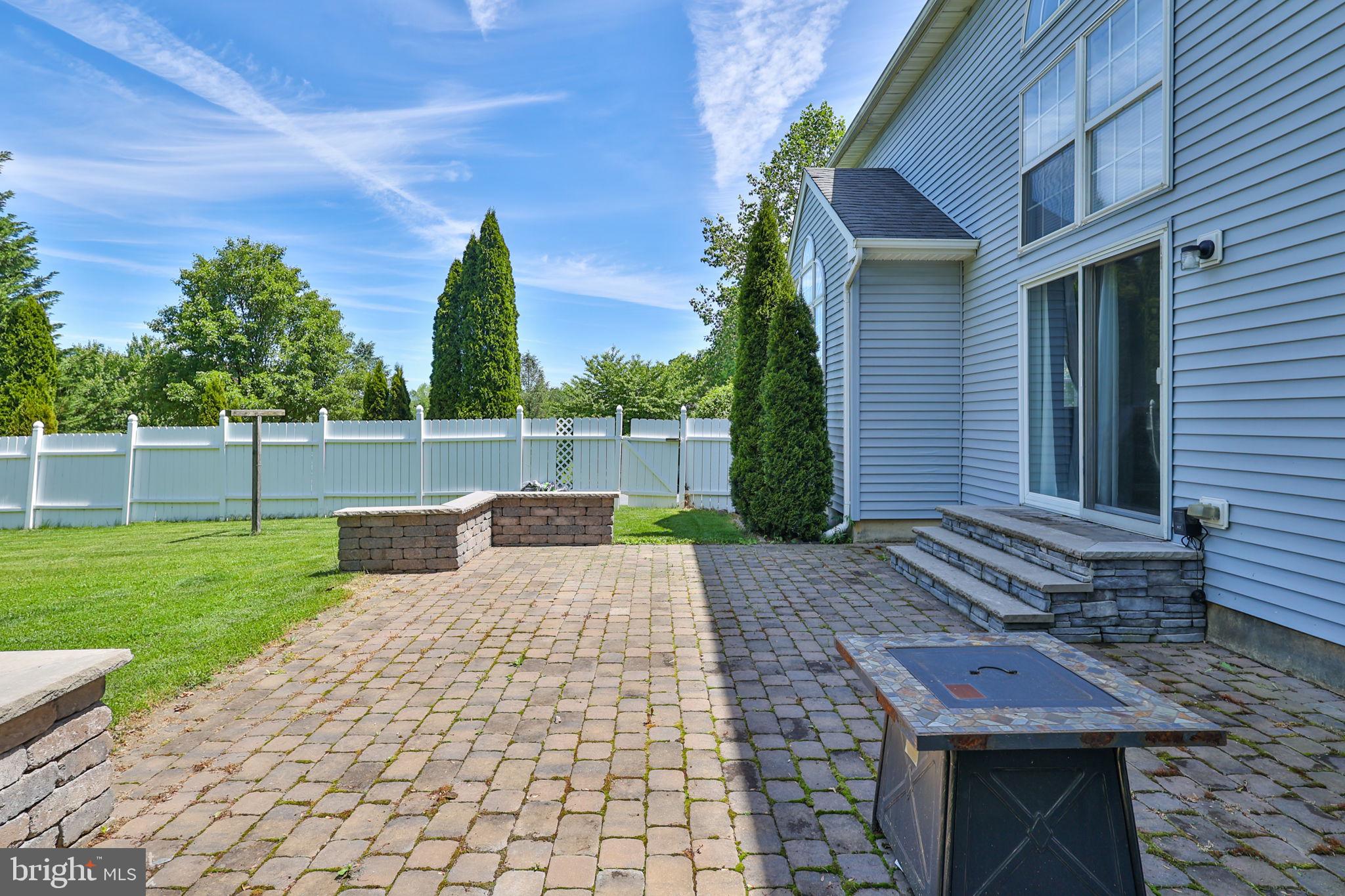STARLITE ESTATES - Residential