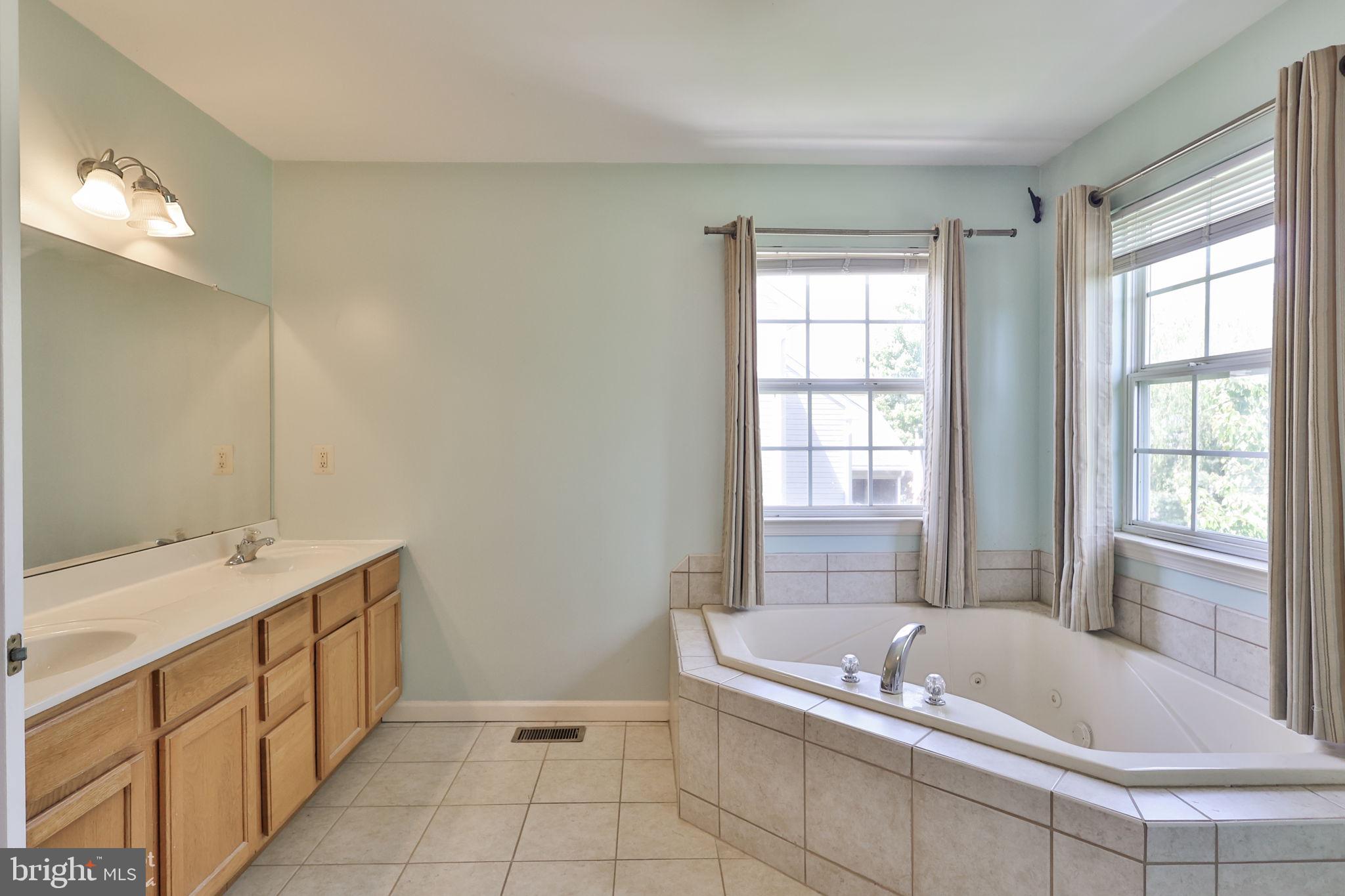 STARLITE ESTATES - Residential