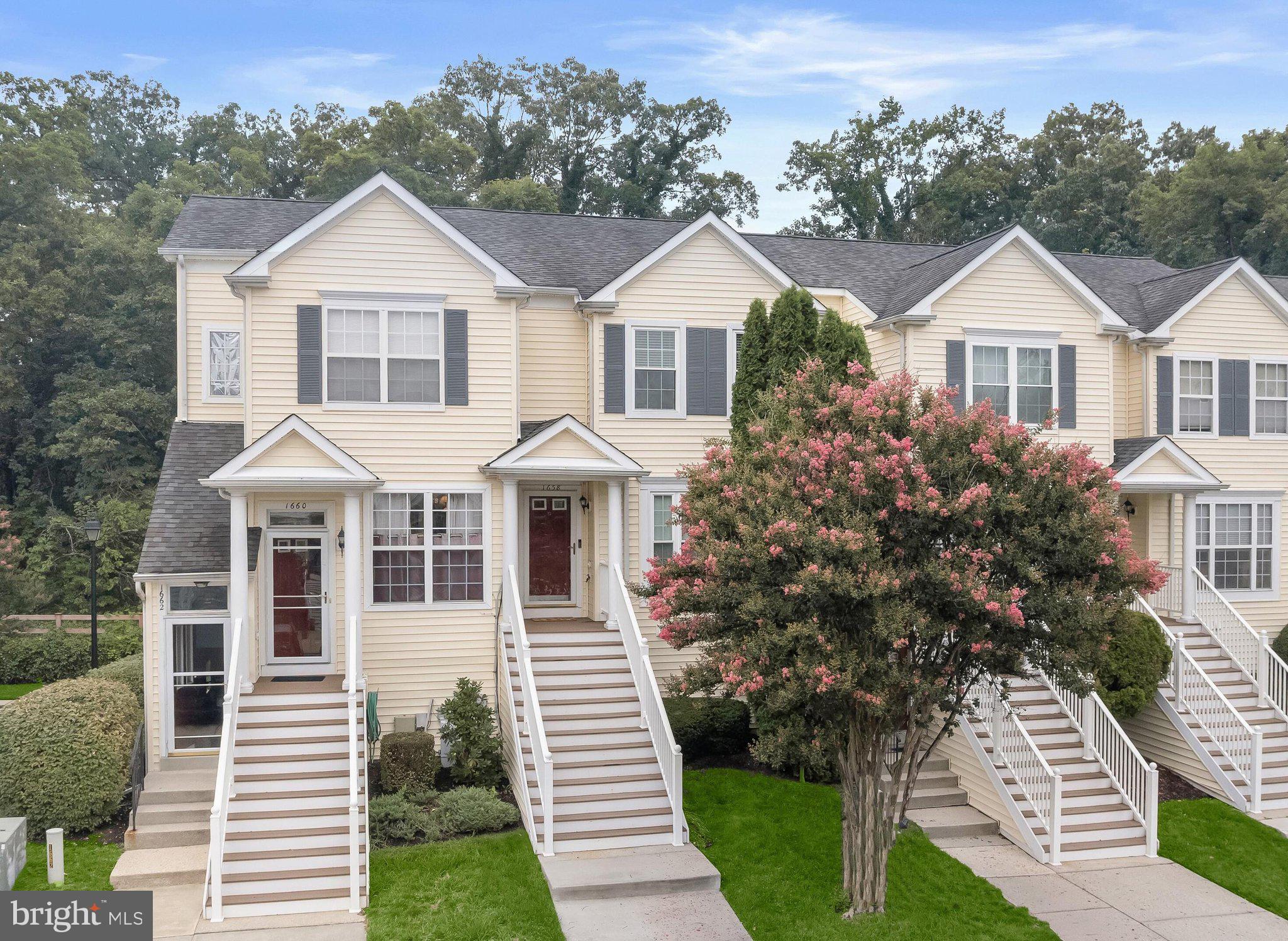 CEDAR GROVE AT CROFTON - Residential