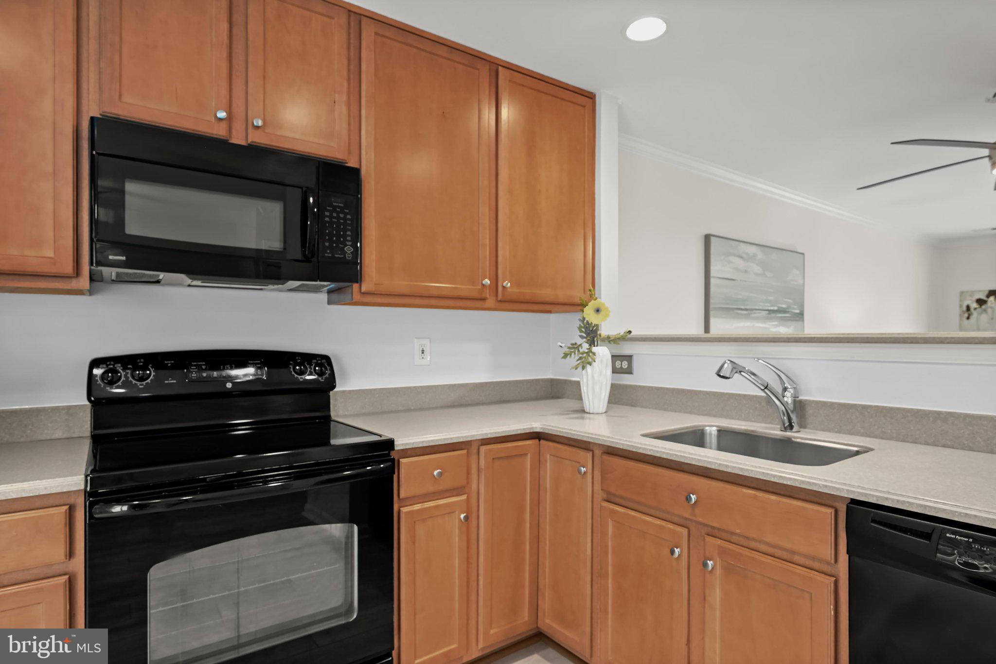 CEDAR GROVE AT CROFTON - Residential