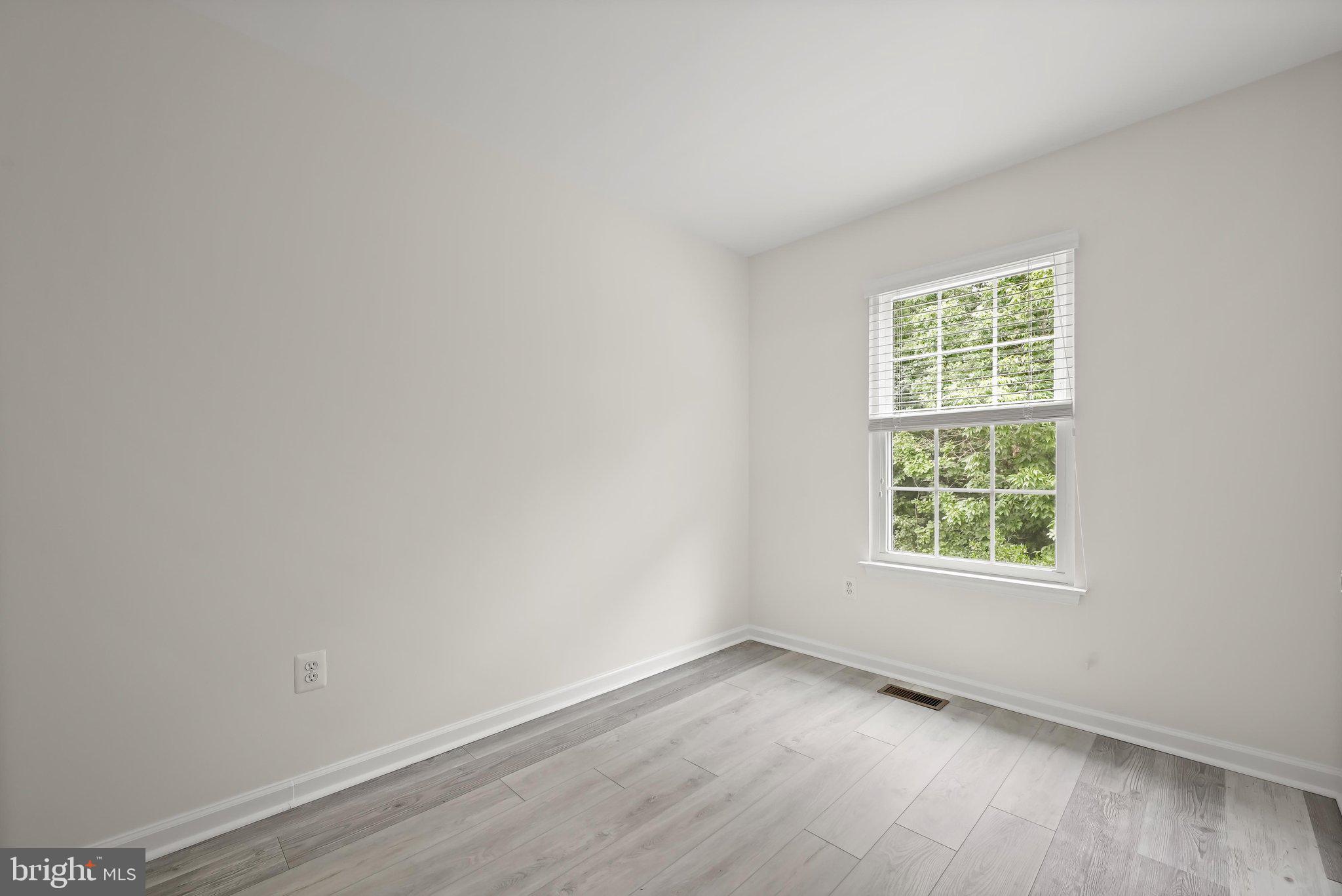 CEDAR GROVE AT CROFTON - Residential