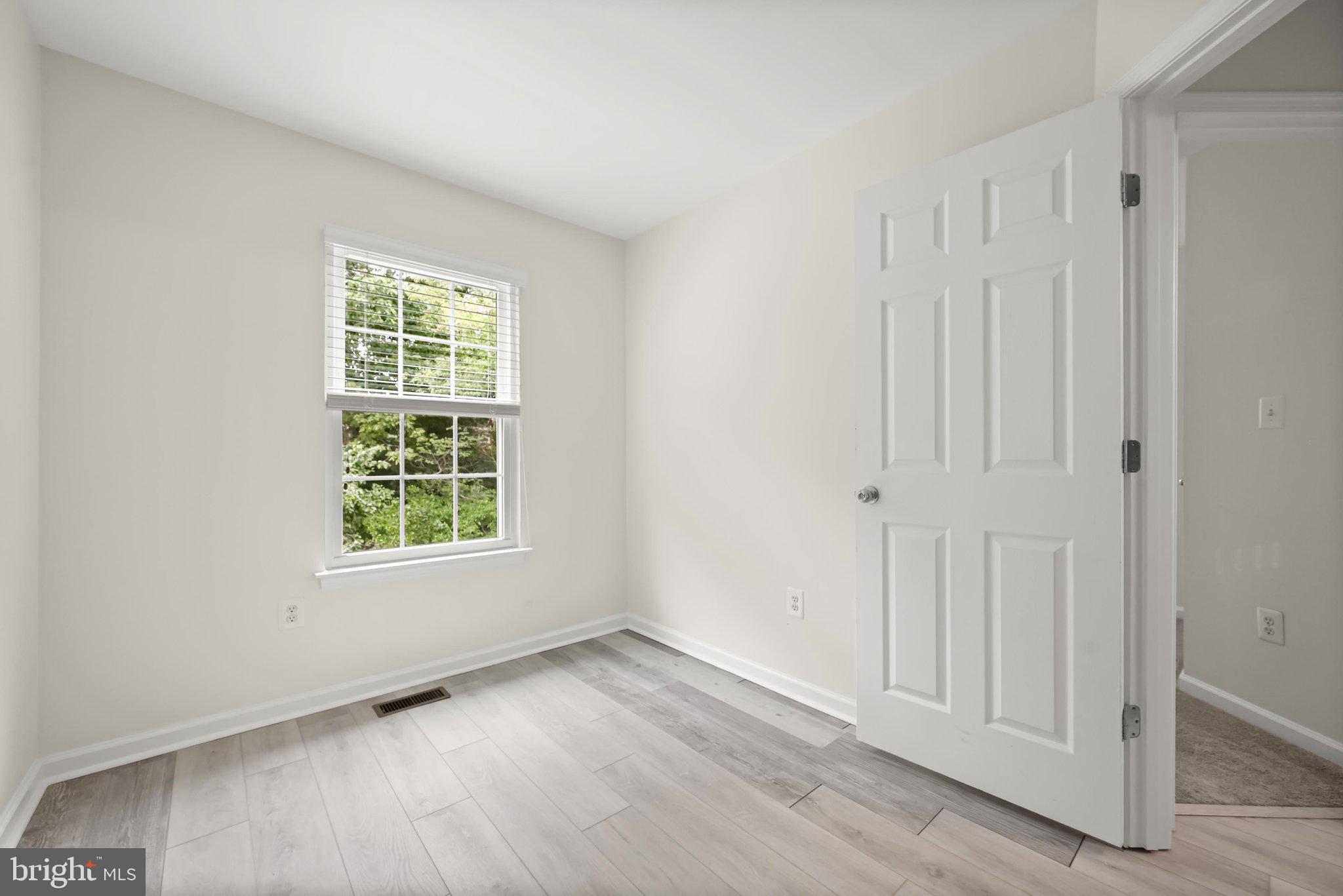 CEDAR GROVE AT CROFTON - Residential