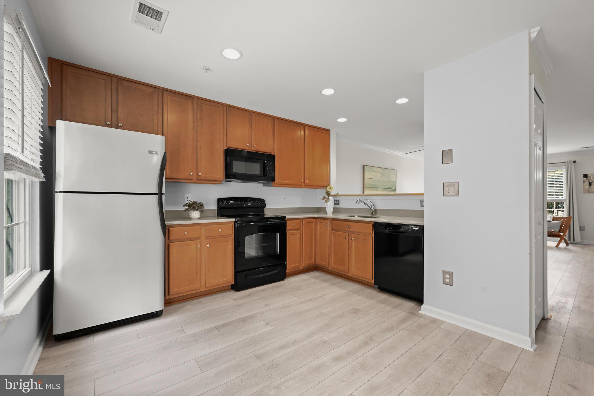 CEDAR GROVE AT CROFTON - Residential