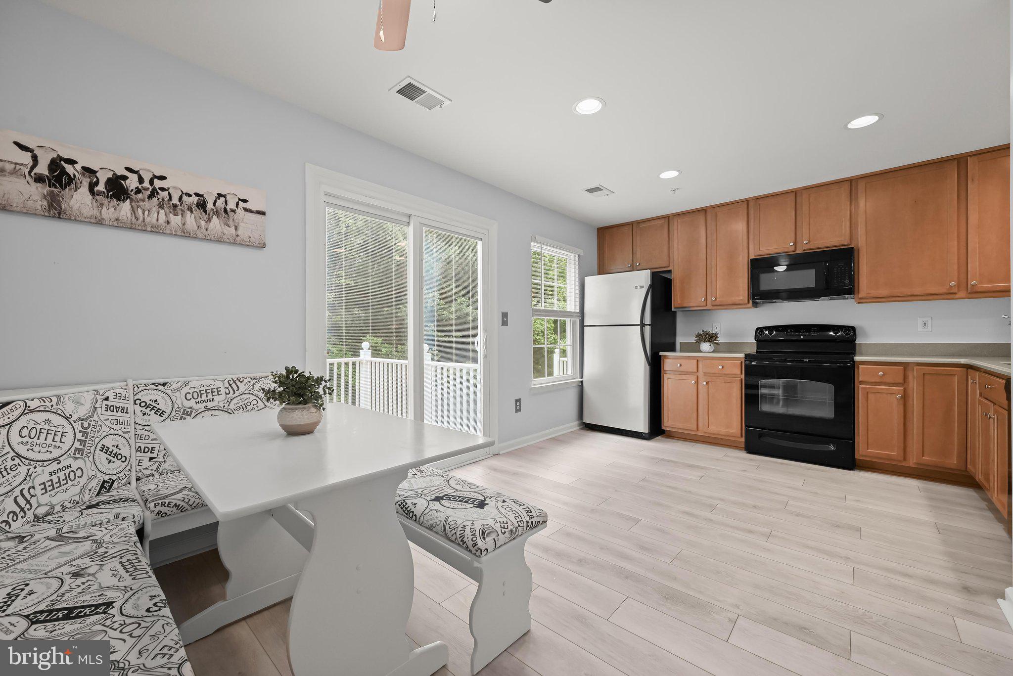 CEDAR GROVE AT CROFTON - Residential
