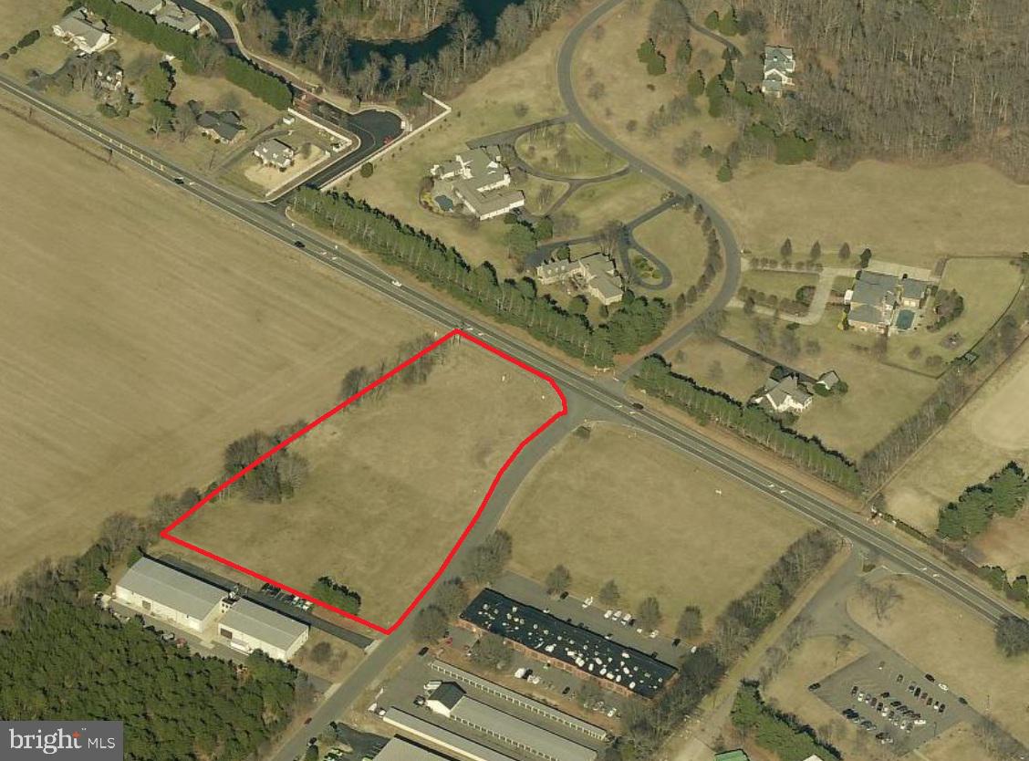 2.12 COMMERCIAL ACRES ON CORNER OF RT 17 AND PIERSON DRIVE.  Great Location proximate to Shannon Airport and Fredericksburg Country Club,  Zoned C-2 Commercial providing for a great number of uses  including Assisted Living Facility, Car Wash, Day Care, Convenience Store, Restaurant, Garden Center, Hotel, Church, Schools, Retail, Offices, Veterinary Clinic and much more.  Open and Level Corner Lot providing for excellent visibility and road frontage,  Public Utilities Available.   Fredericksburg Business Center is a mixed use development fronting Route 2 & 17, Tidewater Trail in Spotsylvania County, Virginia. The property is just minutes from Old Town Fredericksburg and Route 3, US 1 Hwy and only a short distance to I-95.  SITE PLAN AVAILABLE