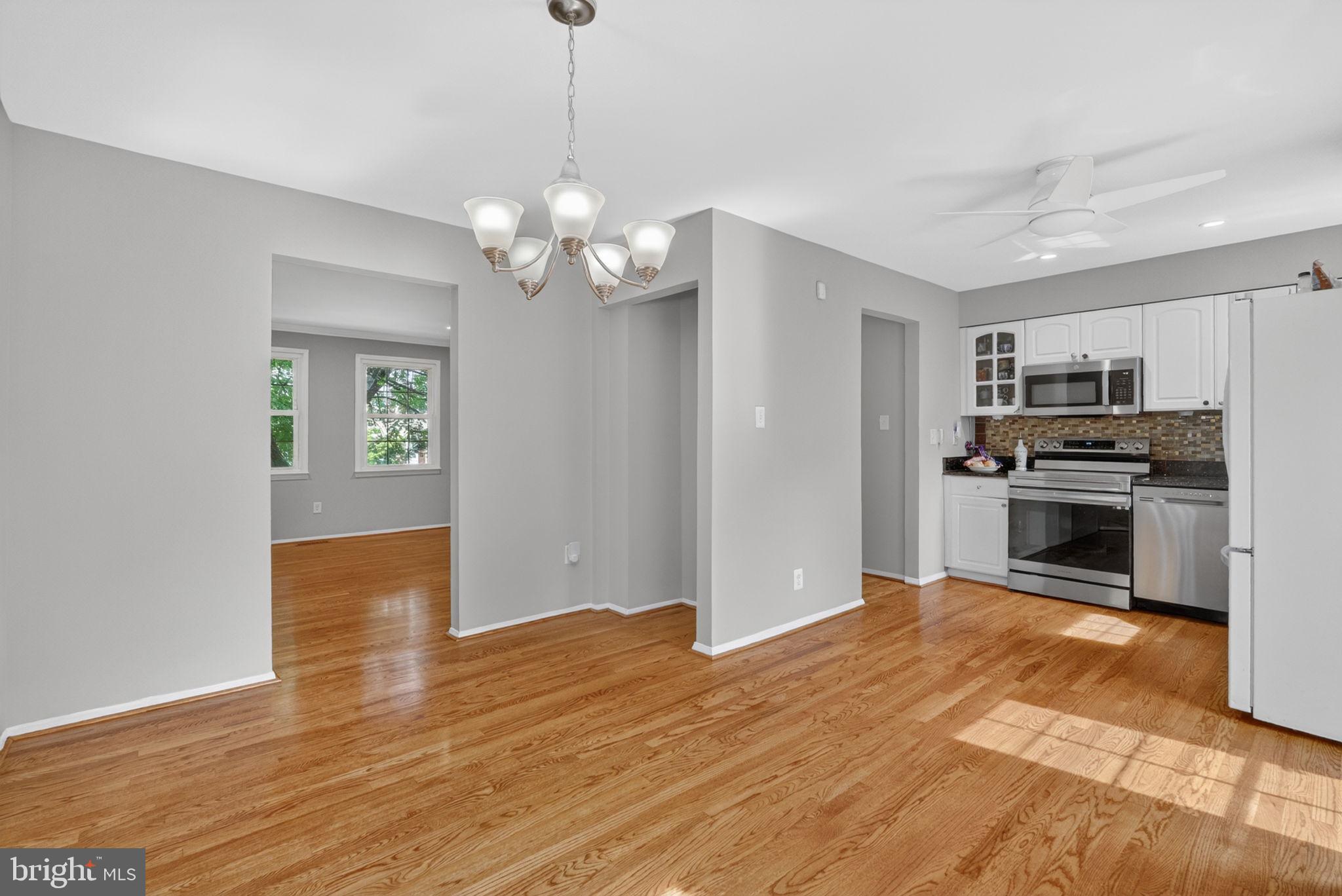 STRATHMEADE SQUARE - Residential