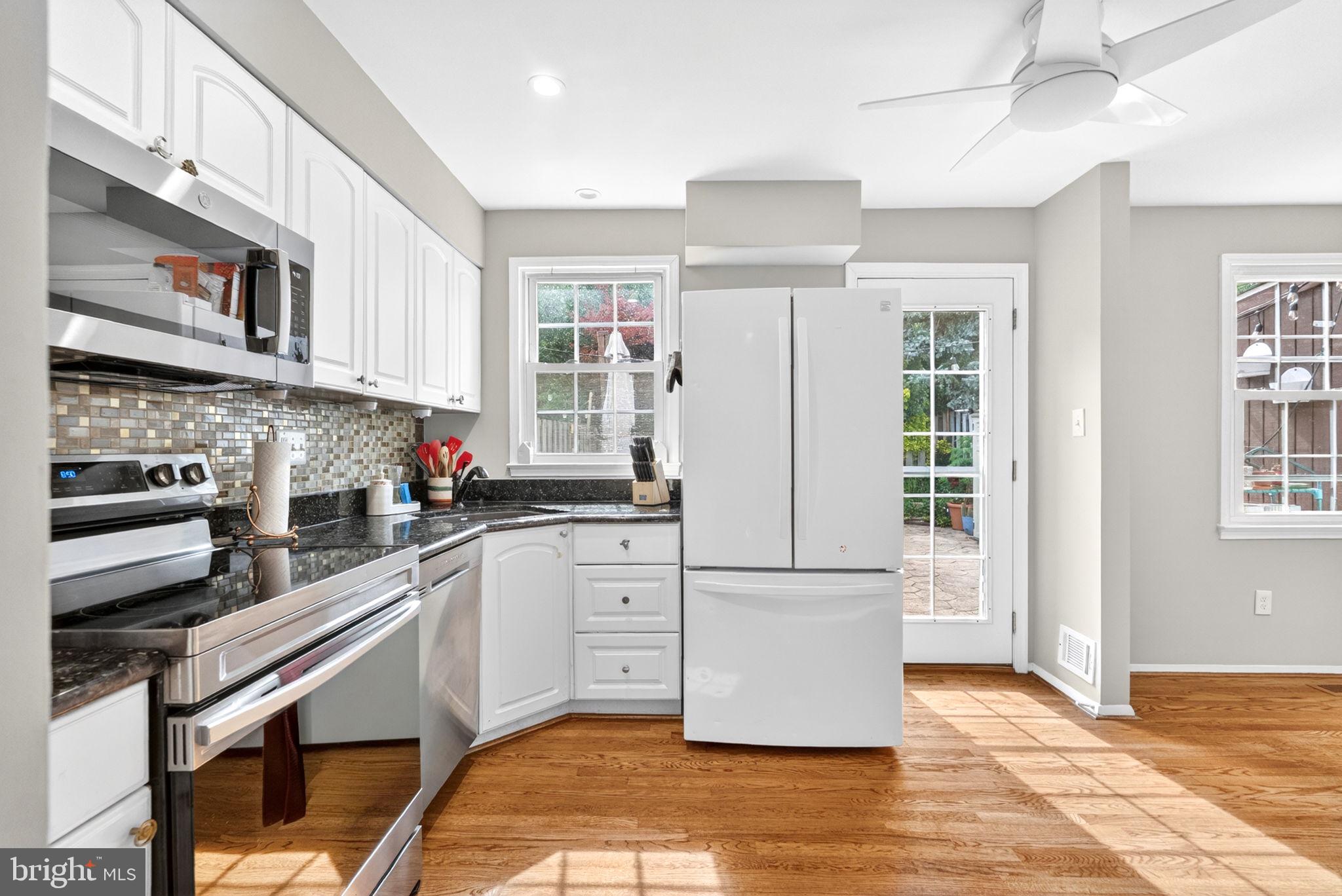 STRATHMEADE SQUARE - Residential