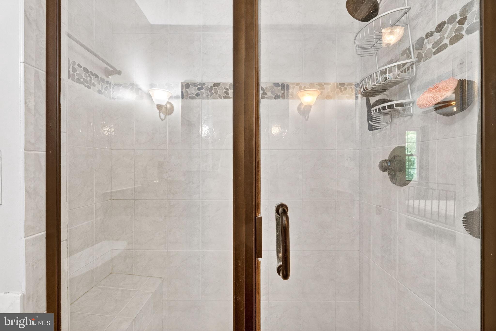 STRATHMEADE SQUARE - Residential