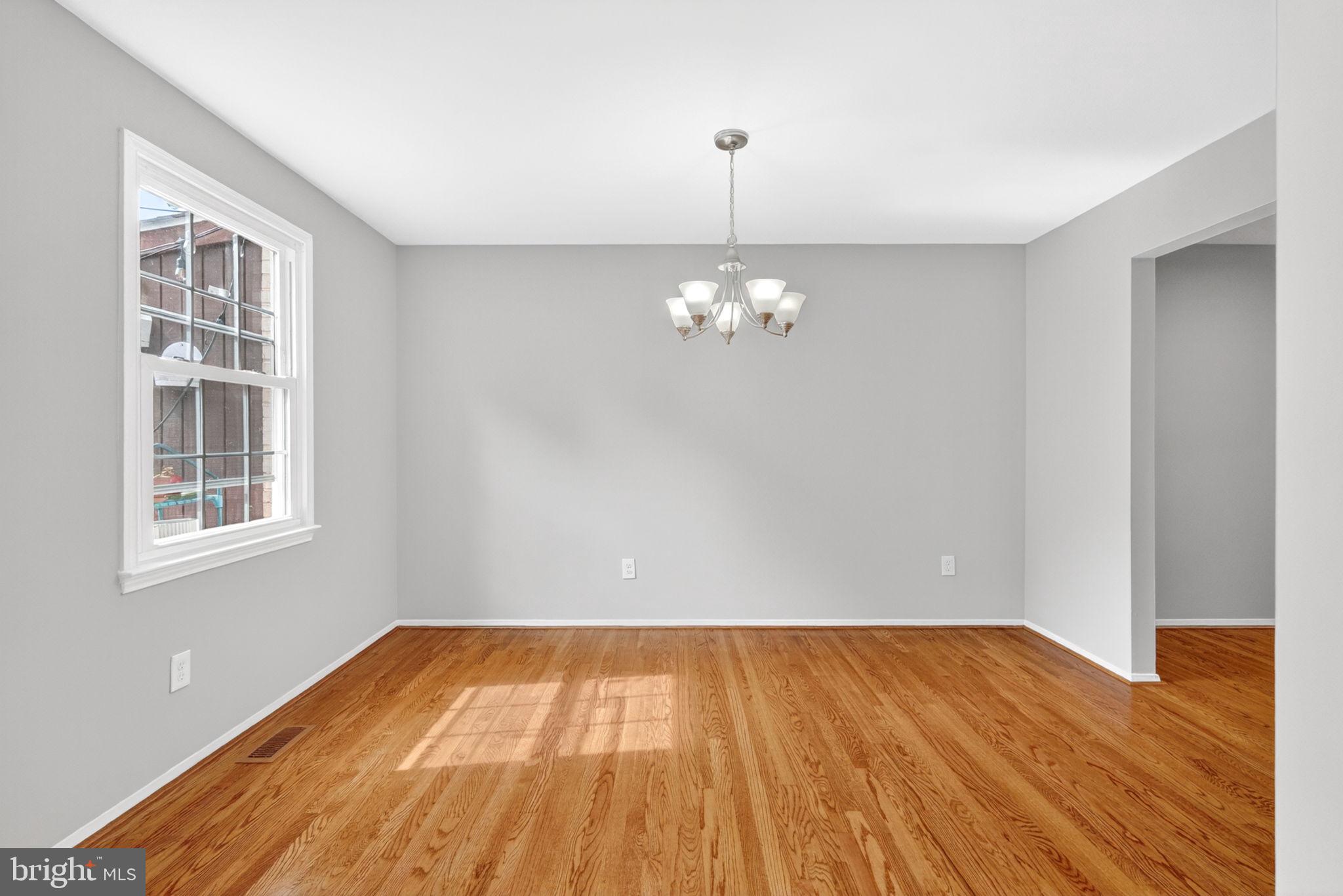 STRATHMEADE SQUARE - Residential