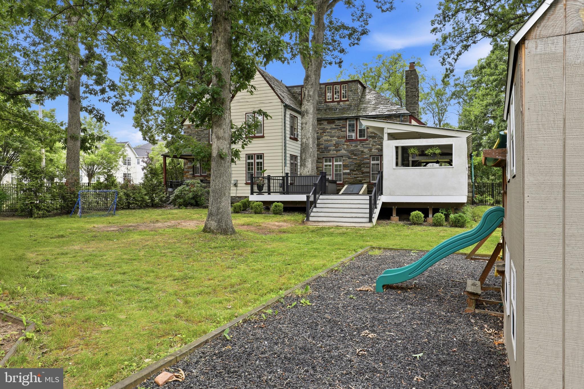 ELM TERRACE - Residential