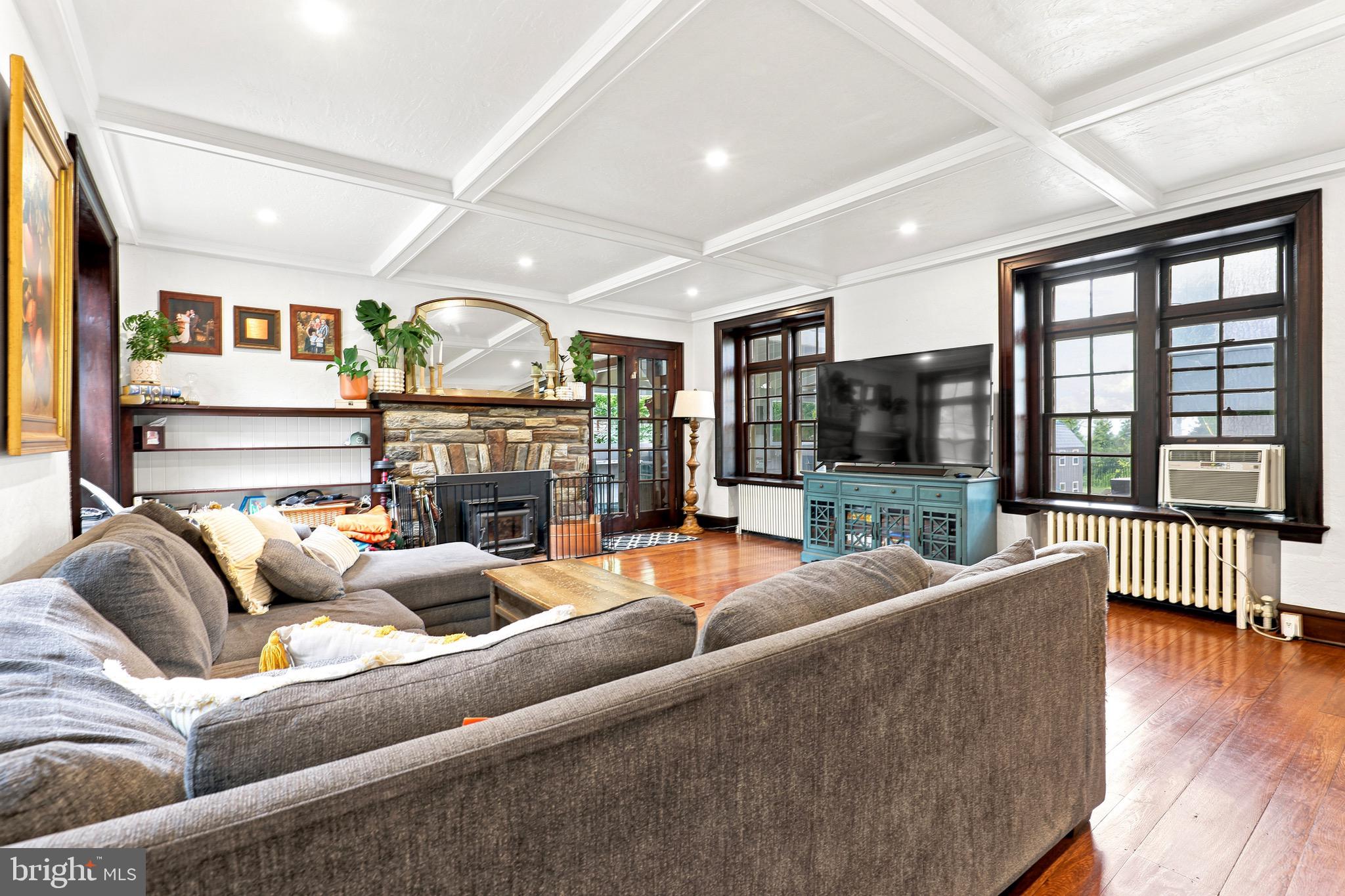 ELM TERRACE - Residential