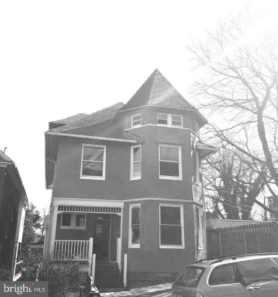 WEST SIDE - Residential