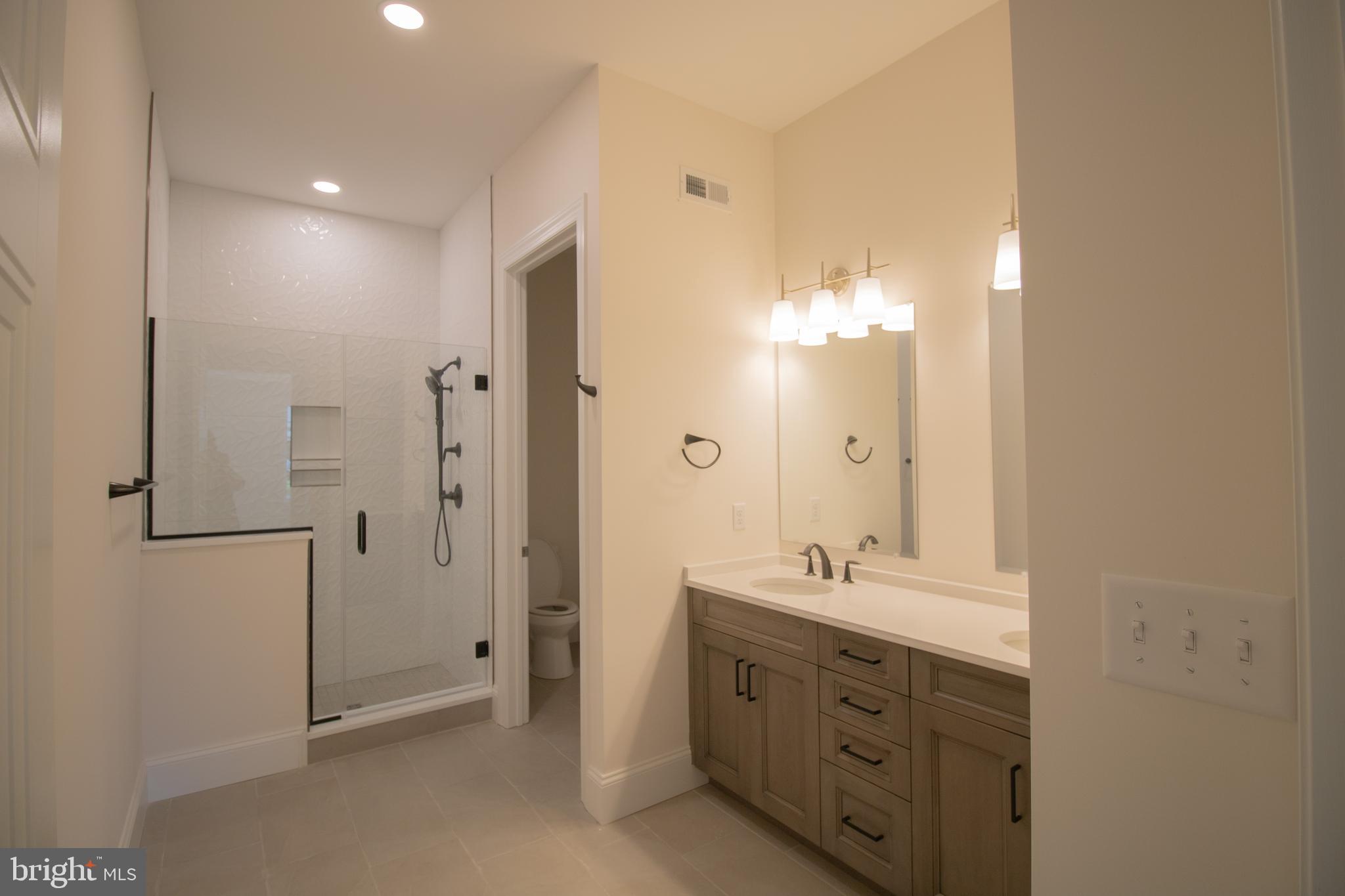 COLUMBIA PLACE - Residential