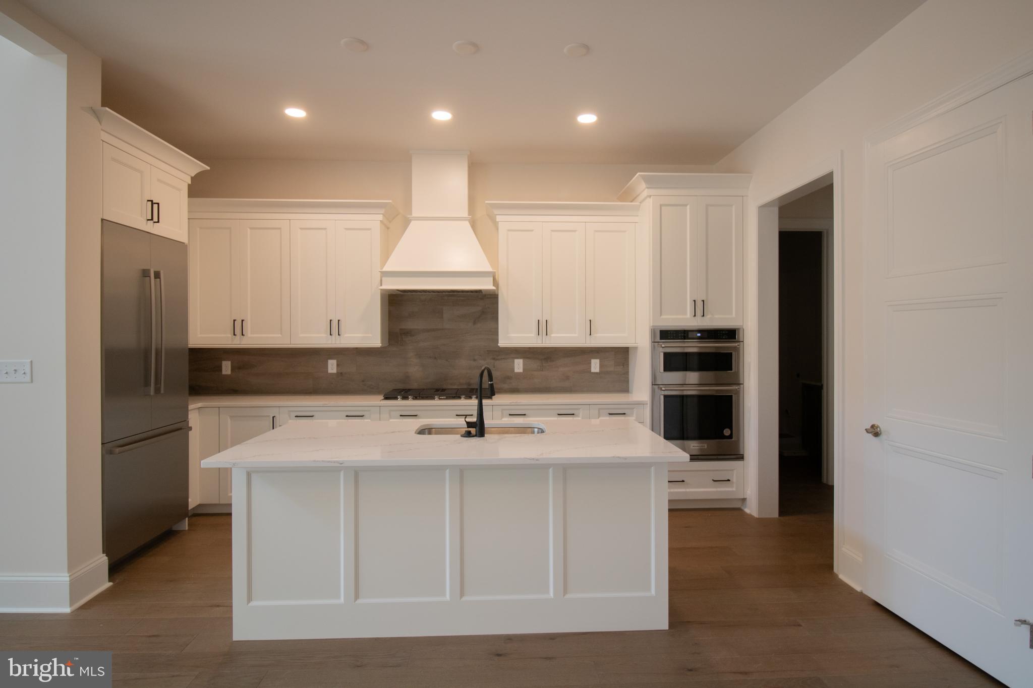 COLUMBIA PLACE - Residential