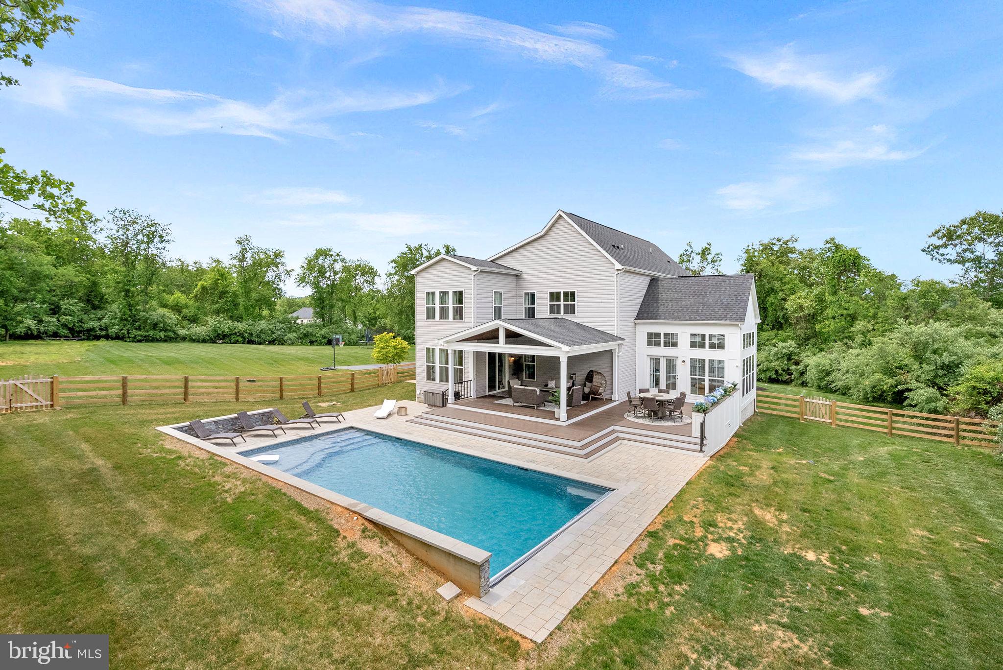 THE BLUFFS AT SLEETER LAKE - Residential
