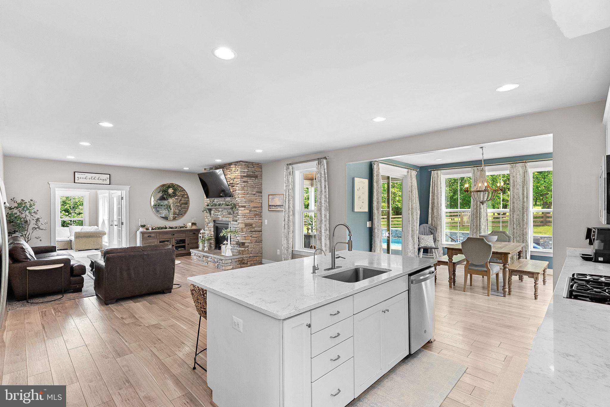 THE BLUFFS AT SLEETER LAKE - Residential