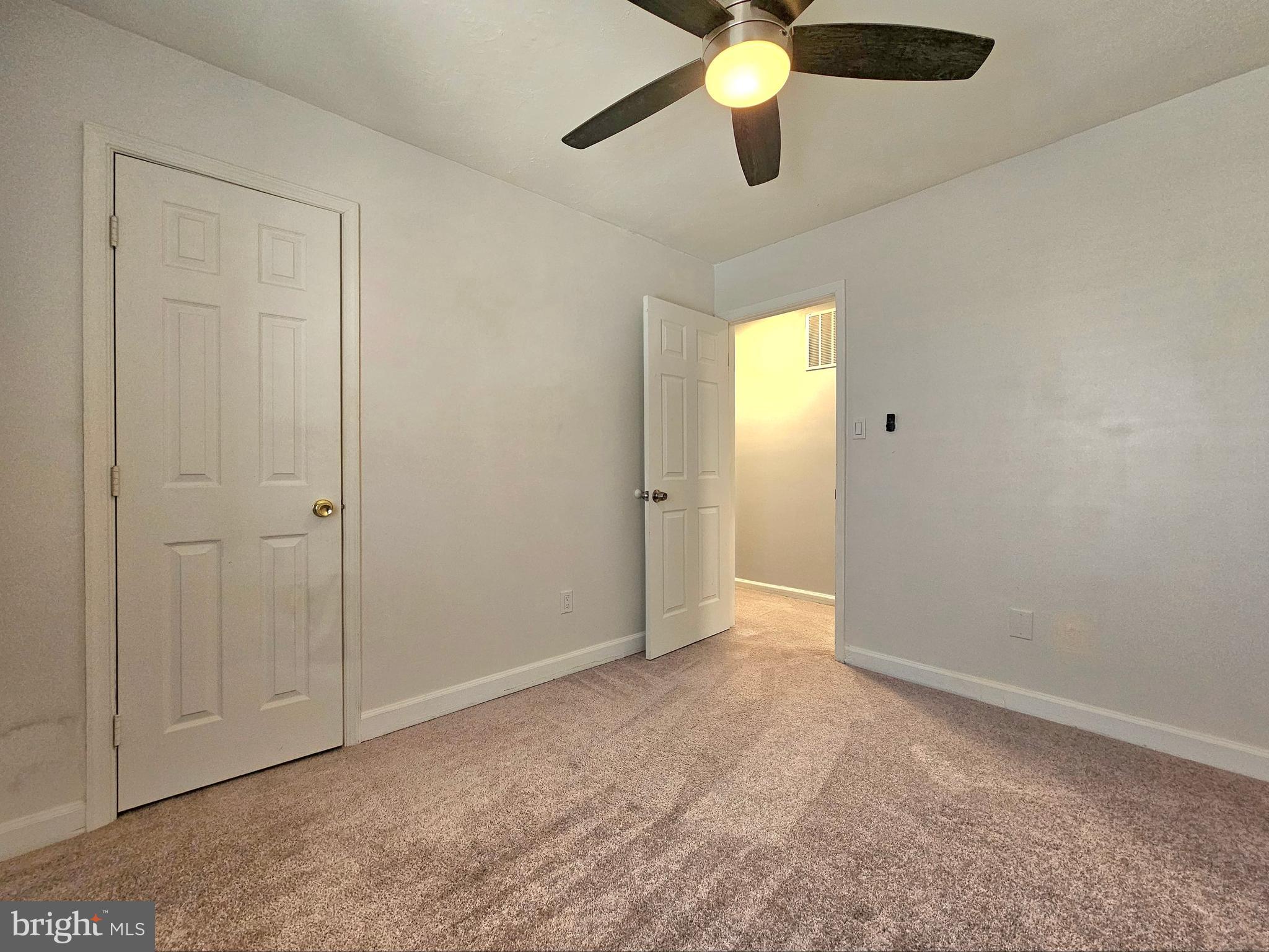 ASPEN GLEN - Residential Lease