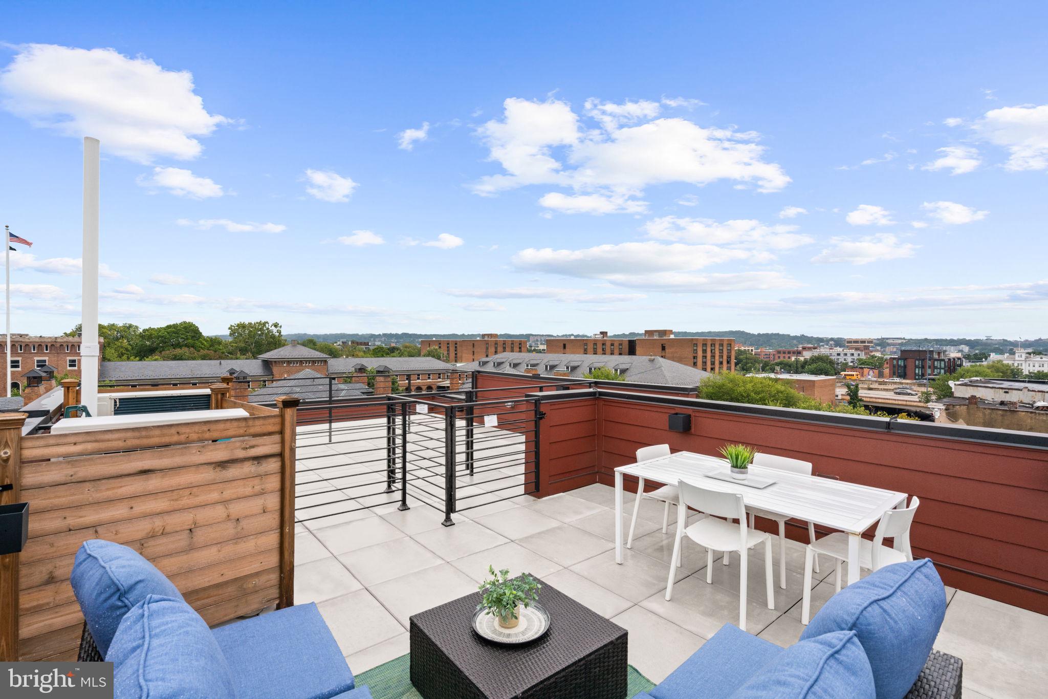 CAPITOL HILL - Residential