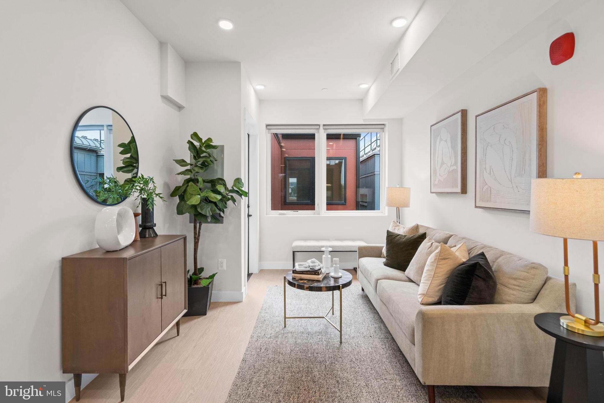 CAPITOL HILL - Residential