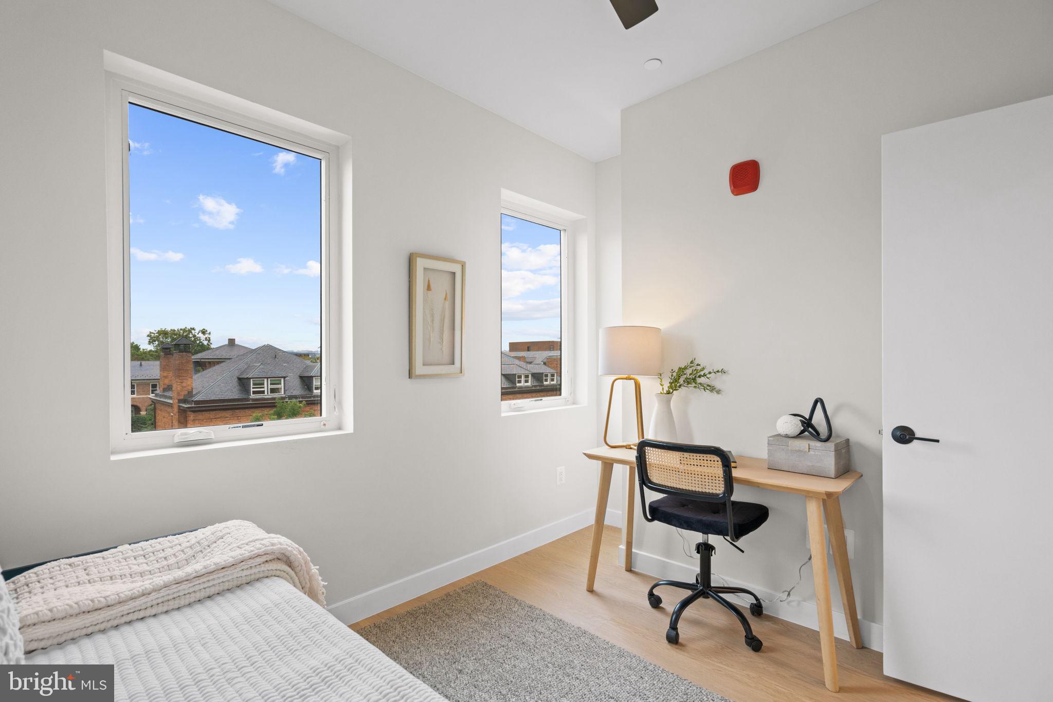 CAPITOL HILL - Residential