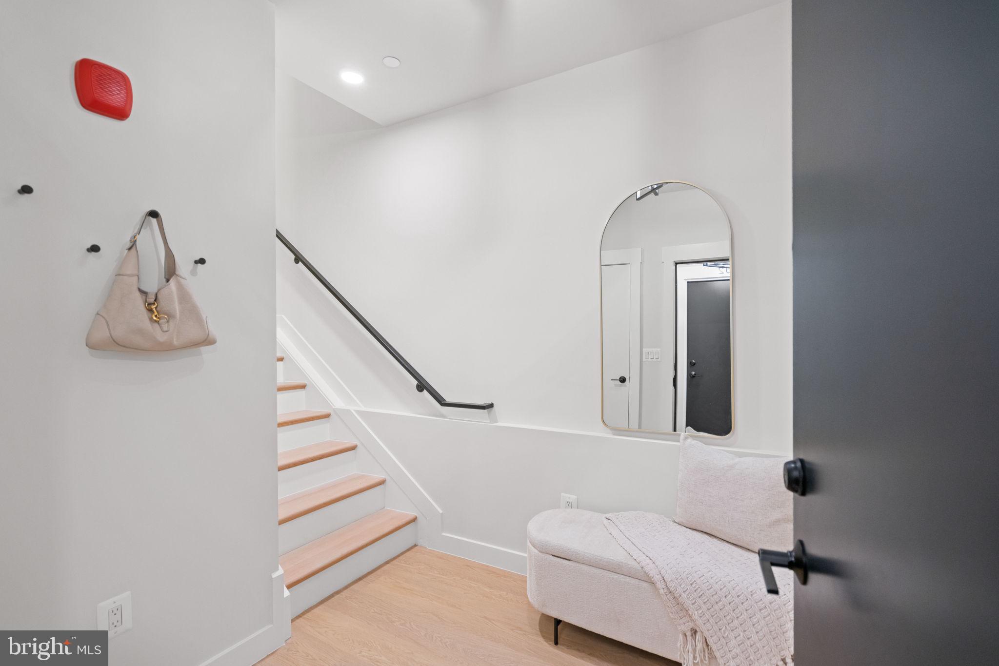 CAPITOL HILL - Residential