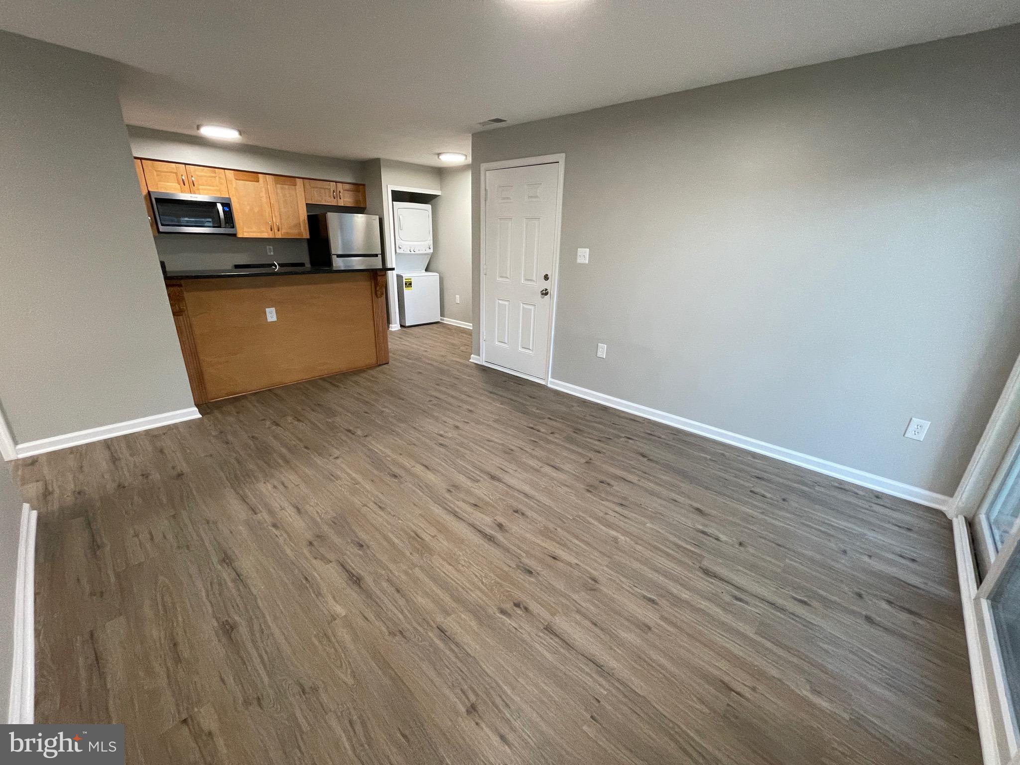 CLUSTERS AT WOODLAWN - Residential Lease
