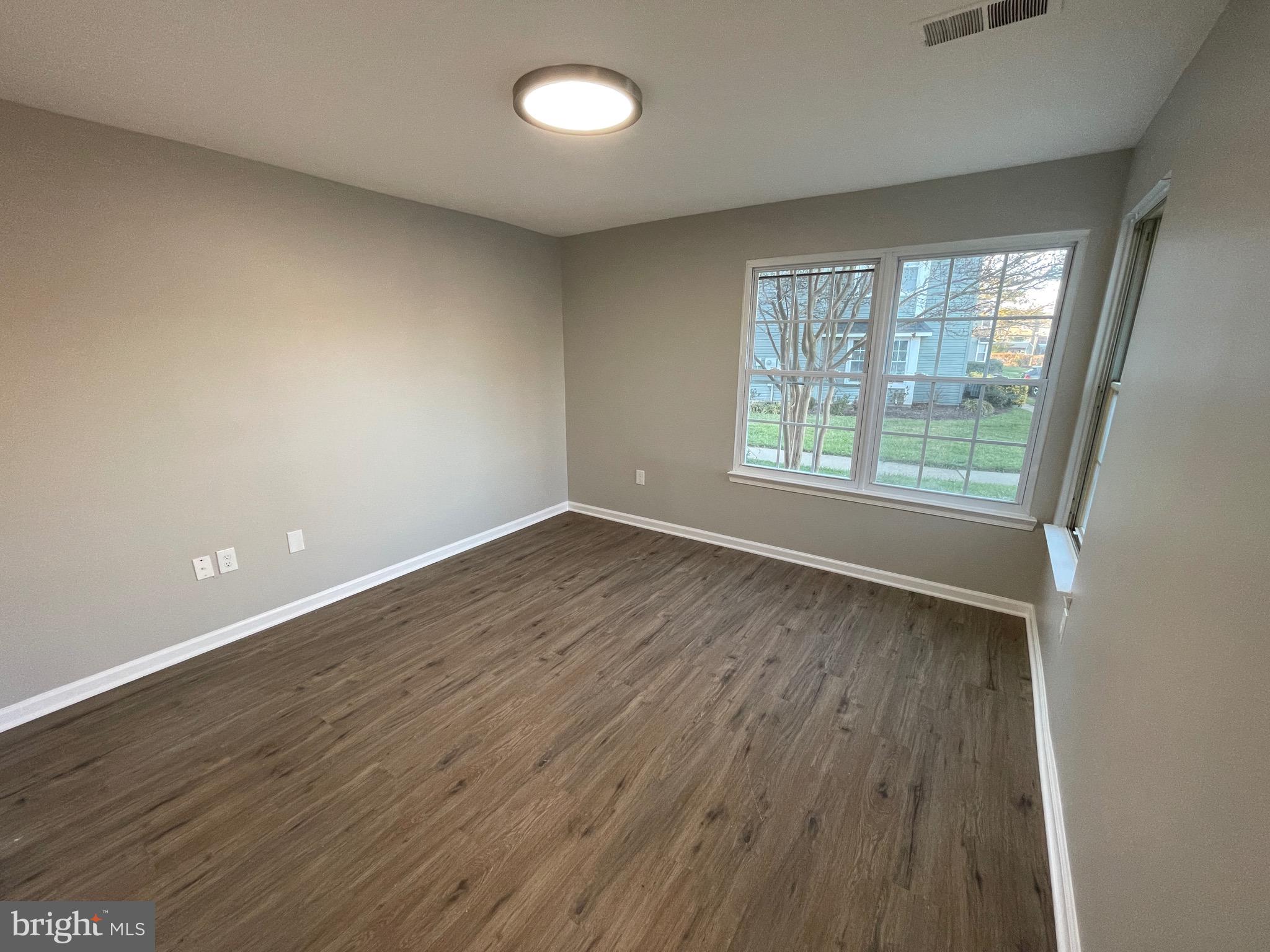 CLUSTERS AT WOODLAWN - Residential Lease