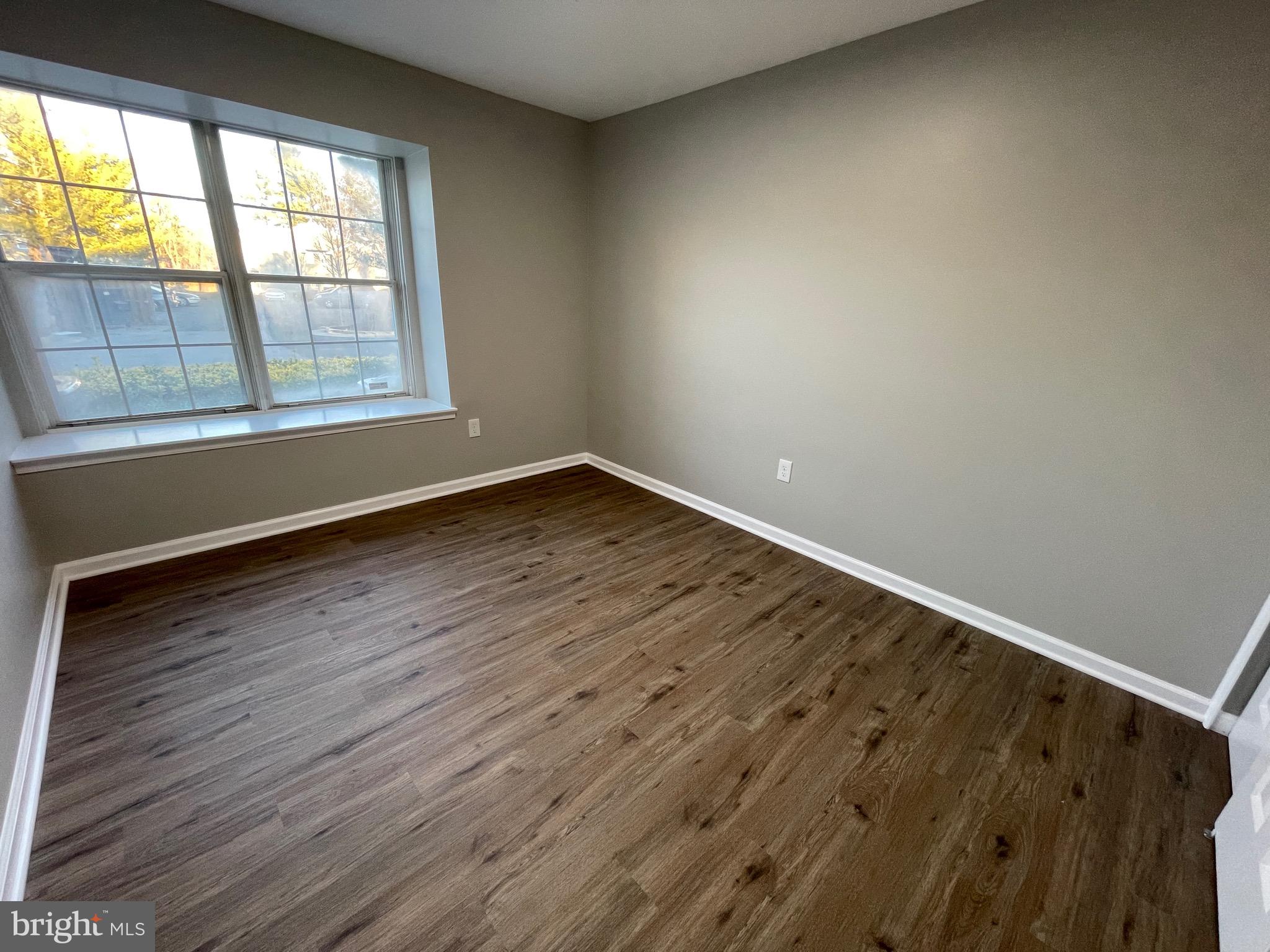 CLUSTERS AT WOODLAWN - Residential Lease