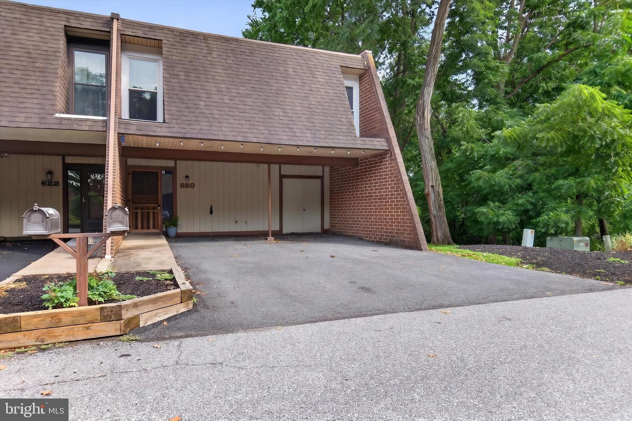 CEDAR RIDGE - Residential