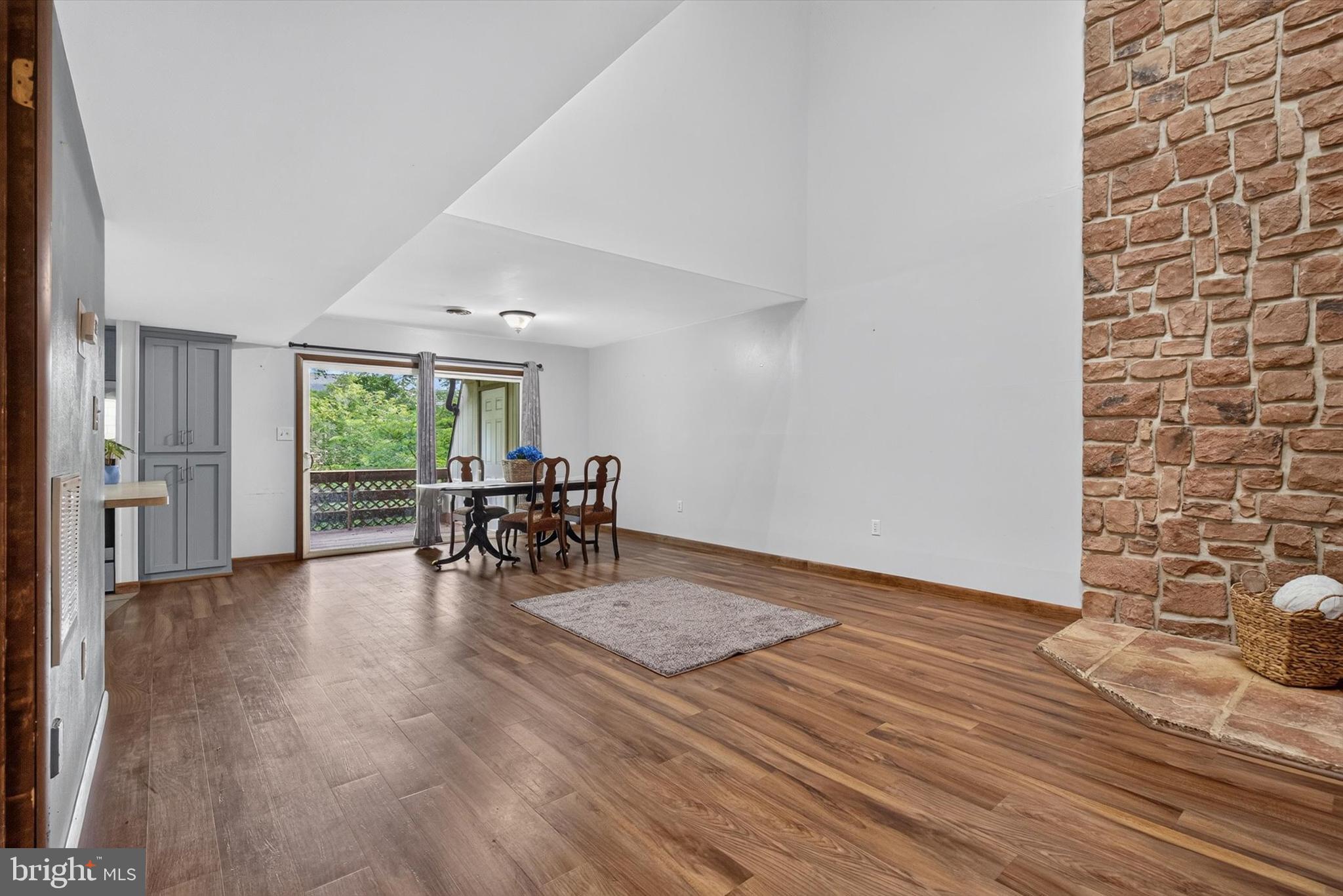 CEDAR RIDGE - Residential
