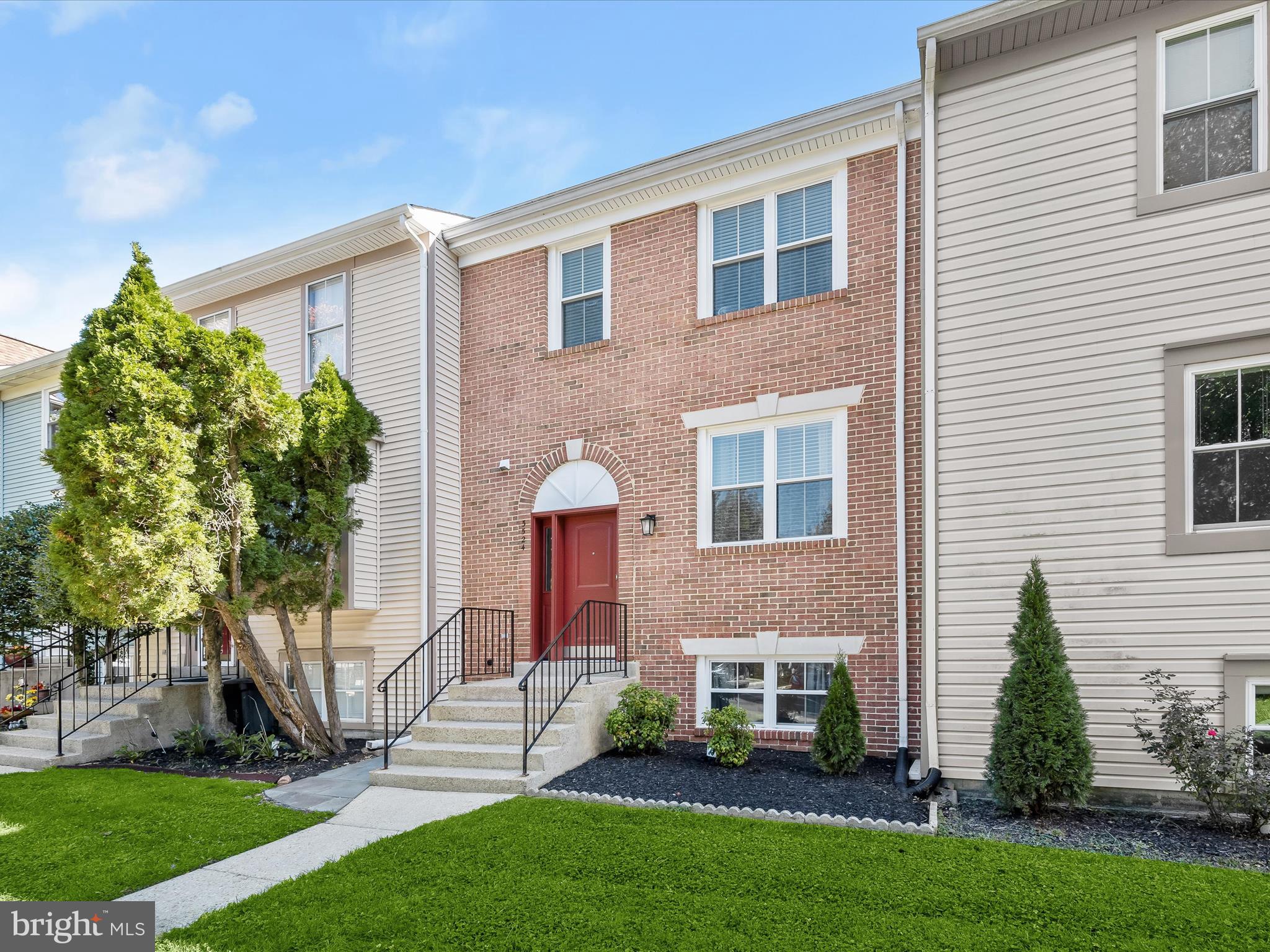 WILLIAMSBURG VILLAGE - Residential