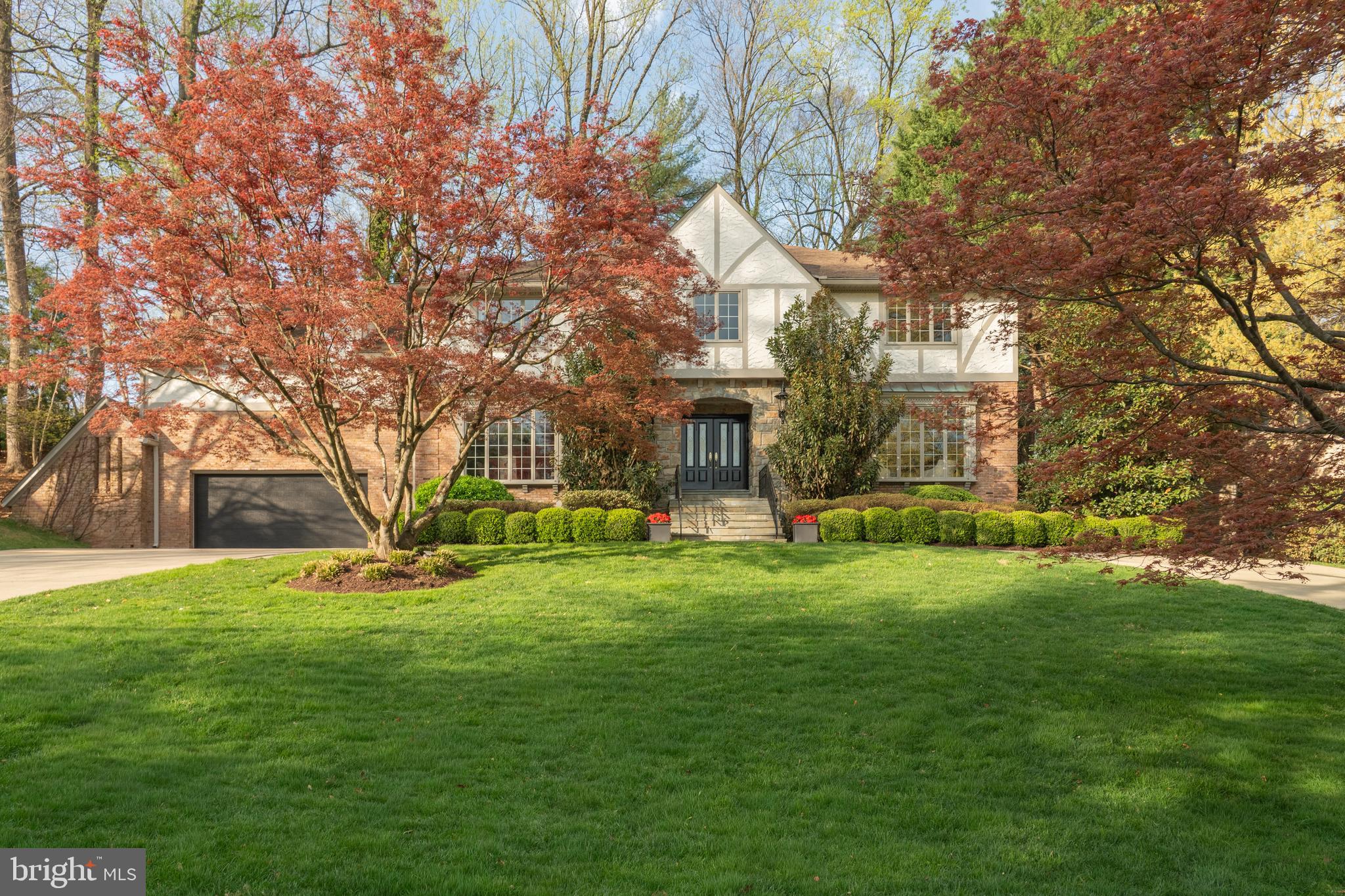 BANNOCKBURN ESTATES - Residential
