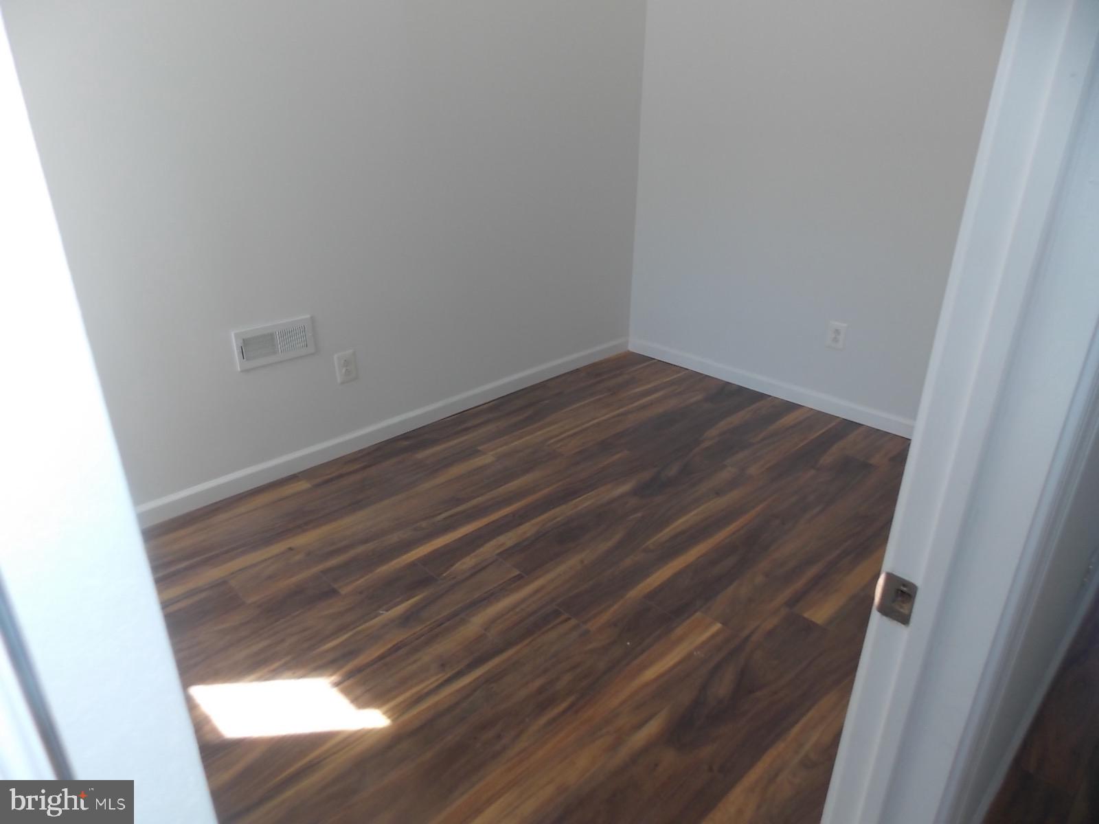 MILL CREEK - Residential
