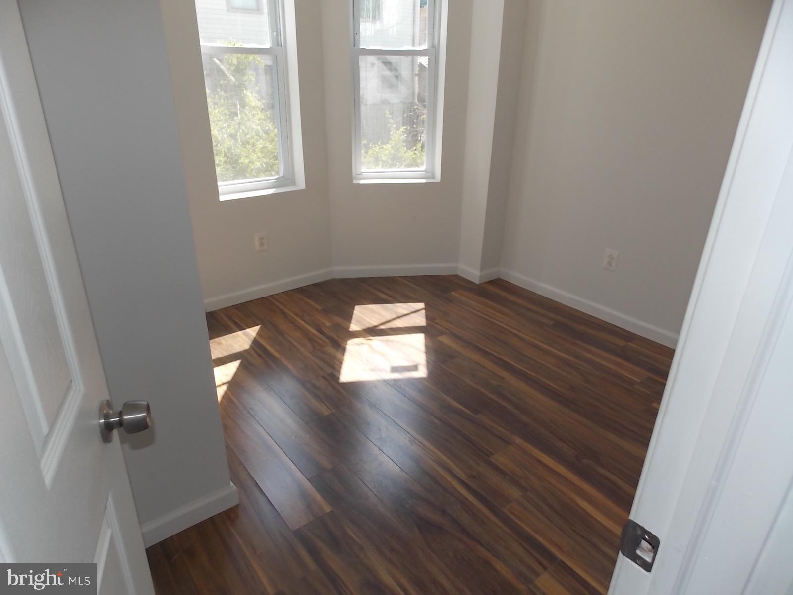 MILL CREEK - Residential