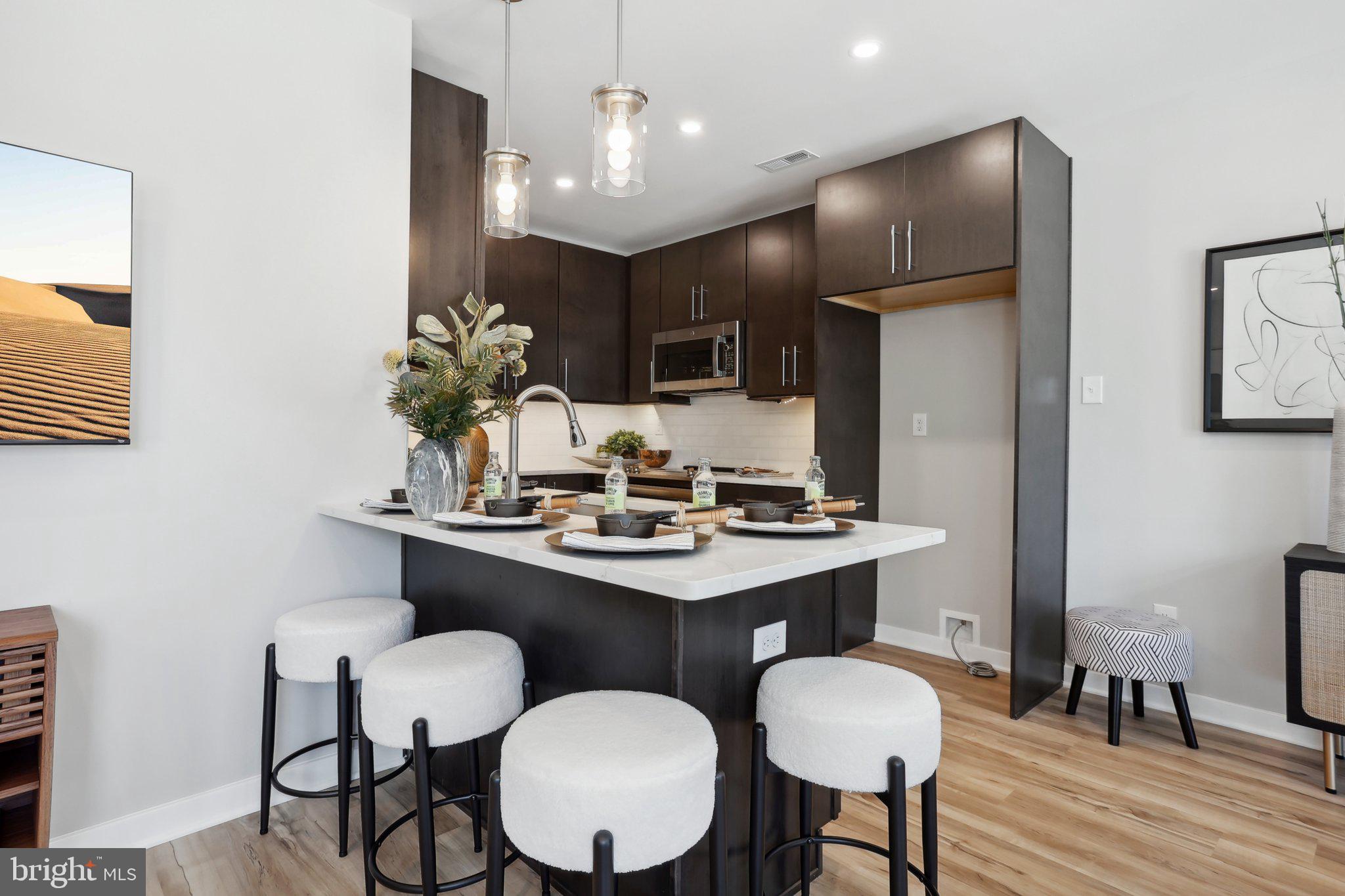RIVER PLACE - Residential