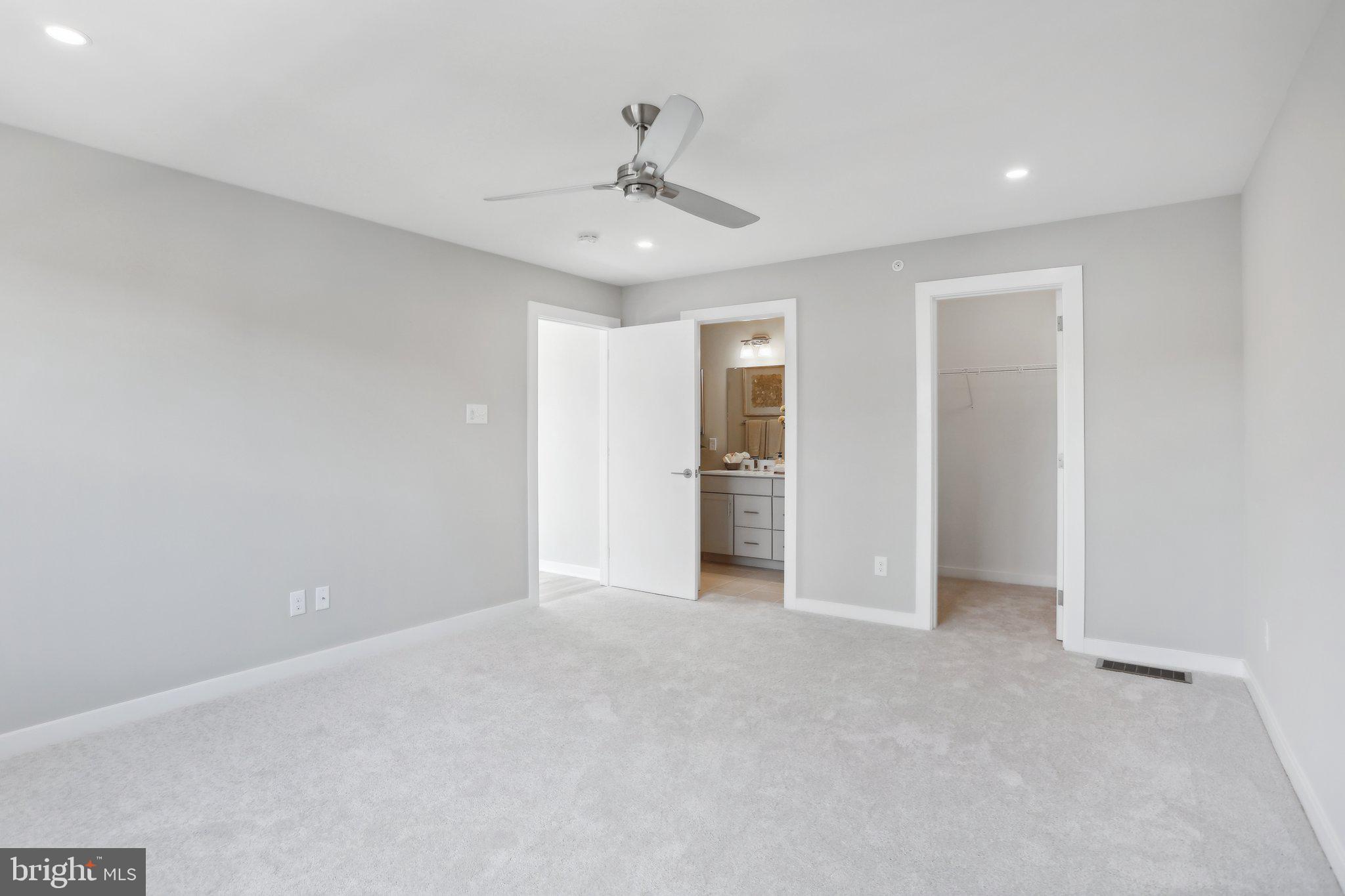RIVER PLACE - Residential
